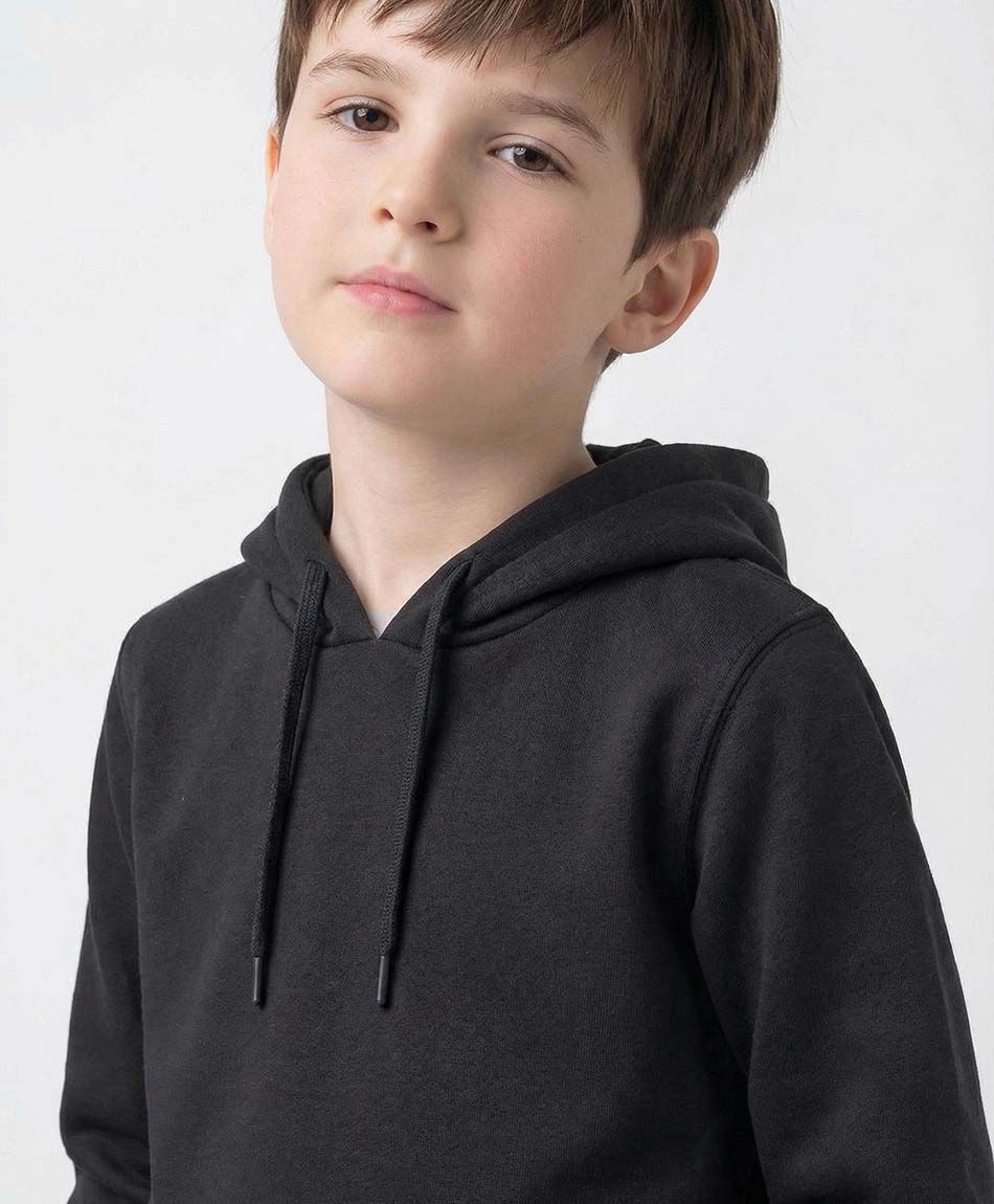 Poler&oacute;n escolar negro ni&ntilde;o