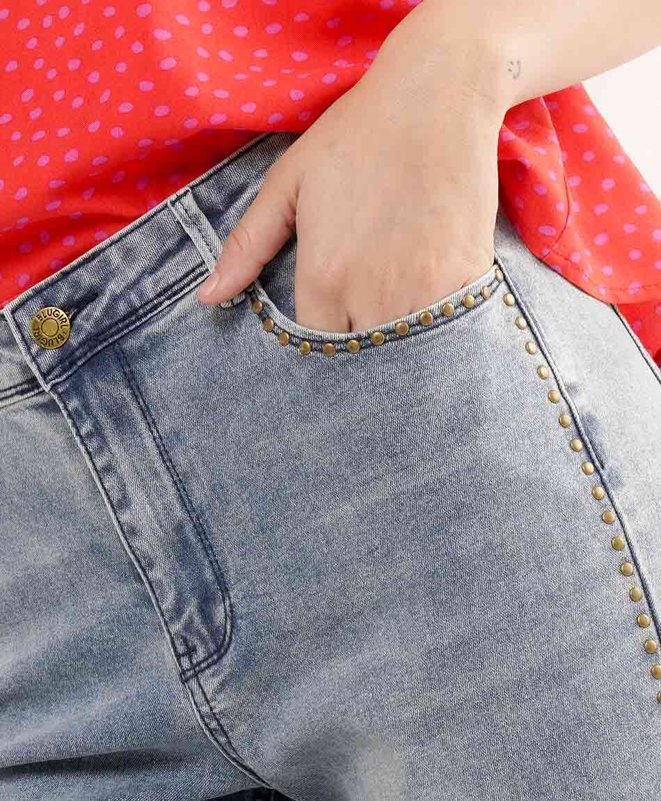 Jeans mujer tachas redondas flare