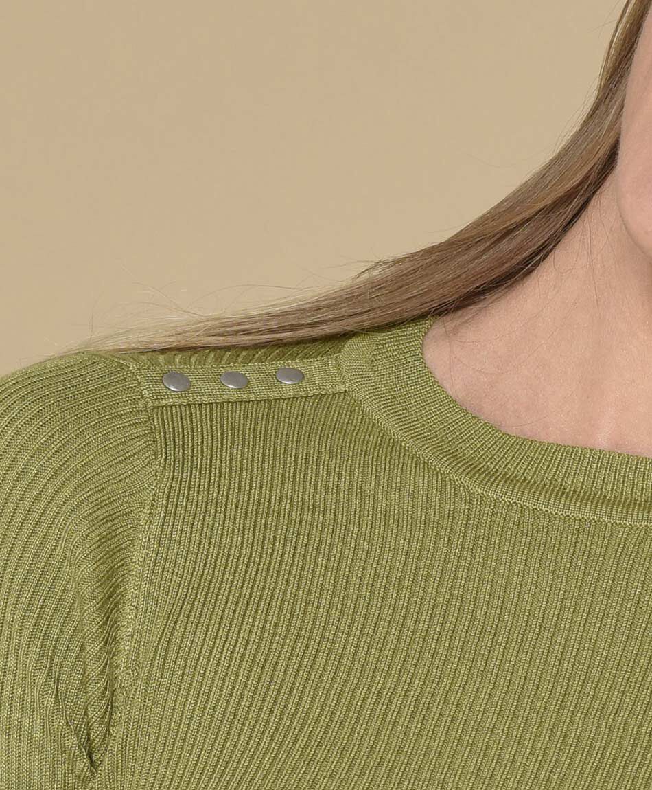 Sweater mujer canal&eacute; tachas ajustado