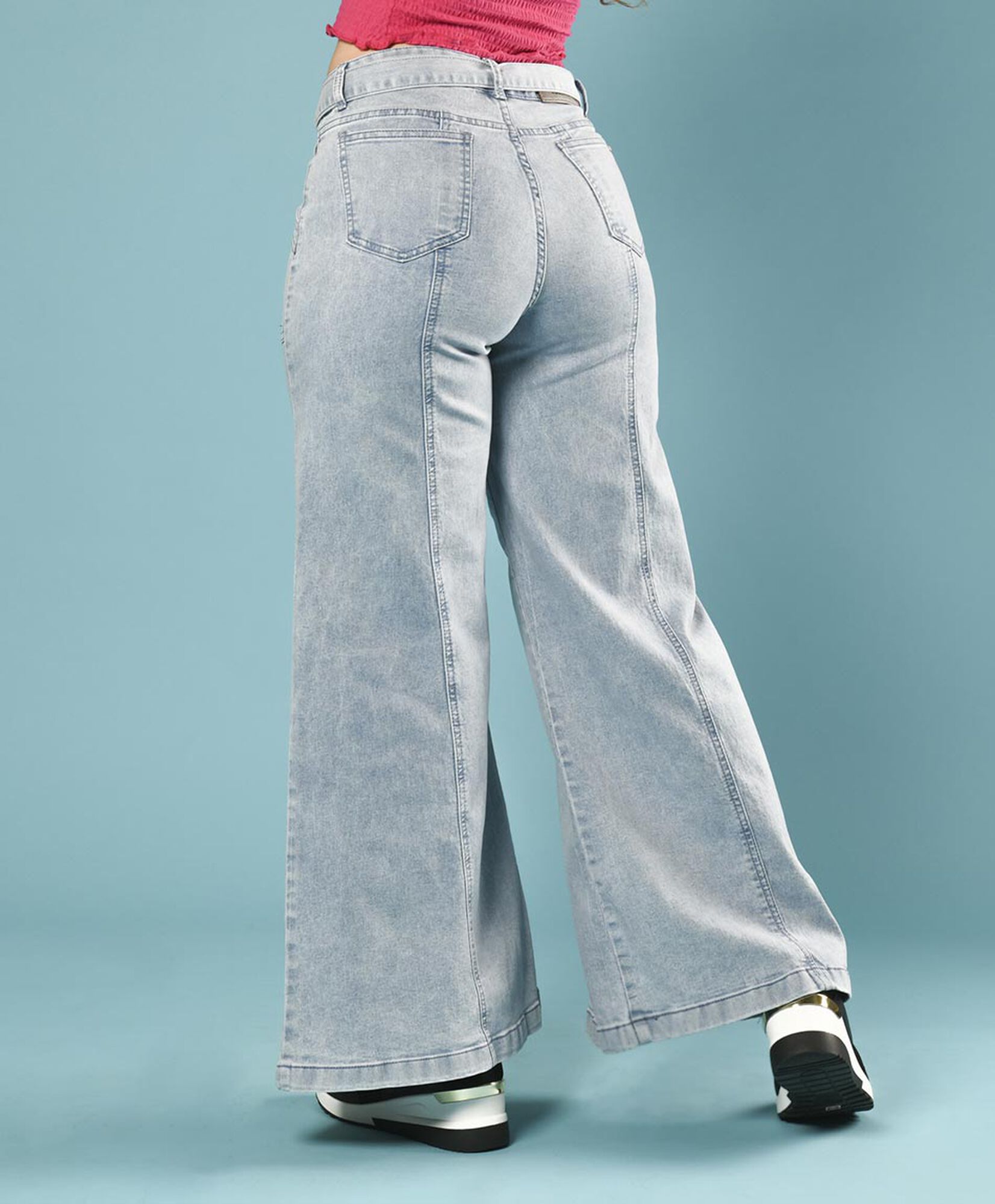 Jeans ancho lazo Jeans ancho lazo