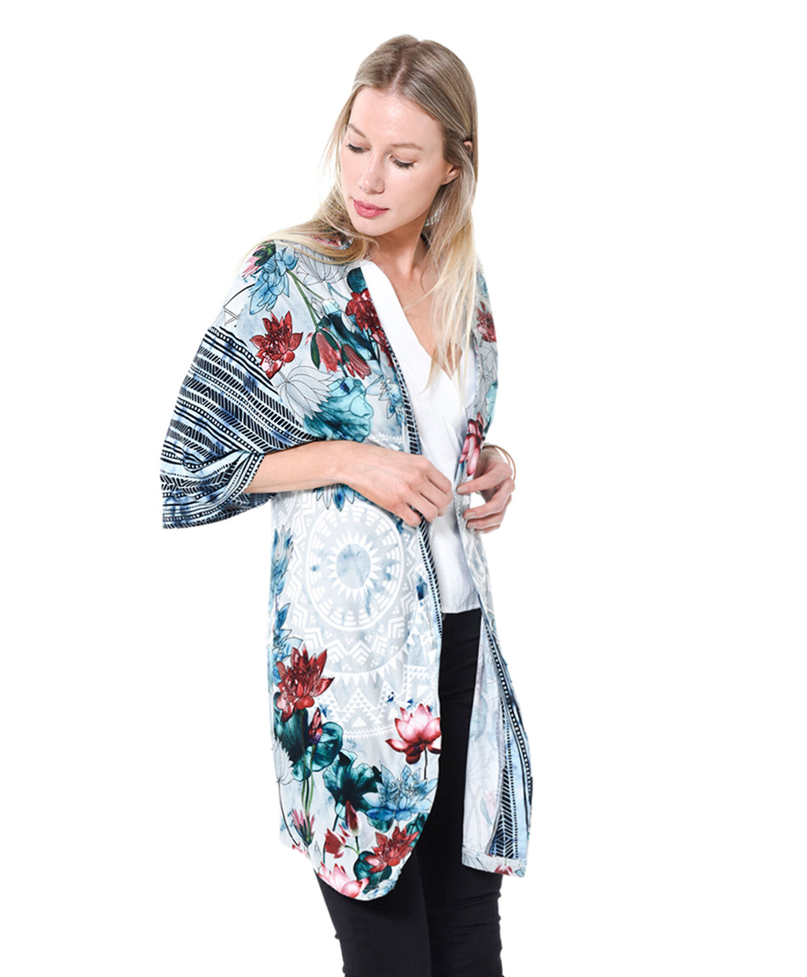 Kimono estampado focalizado Kimono estampado focalizado