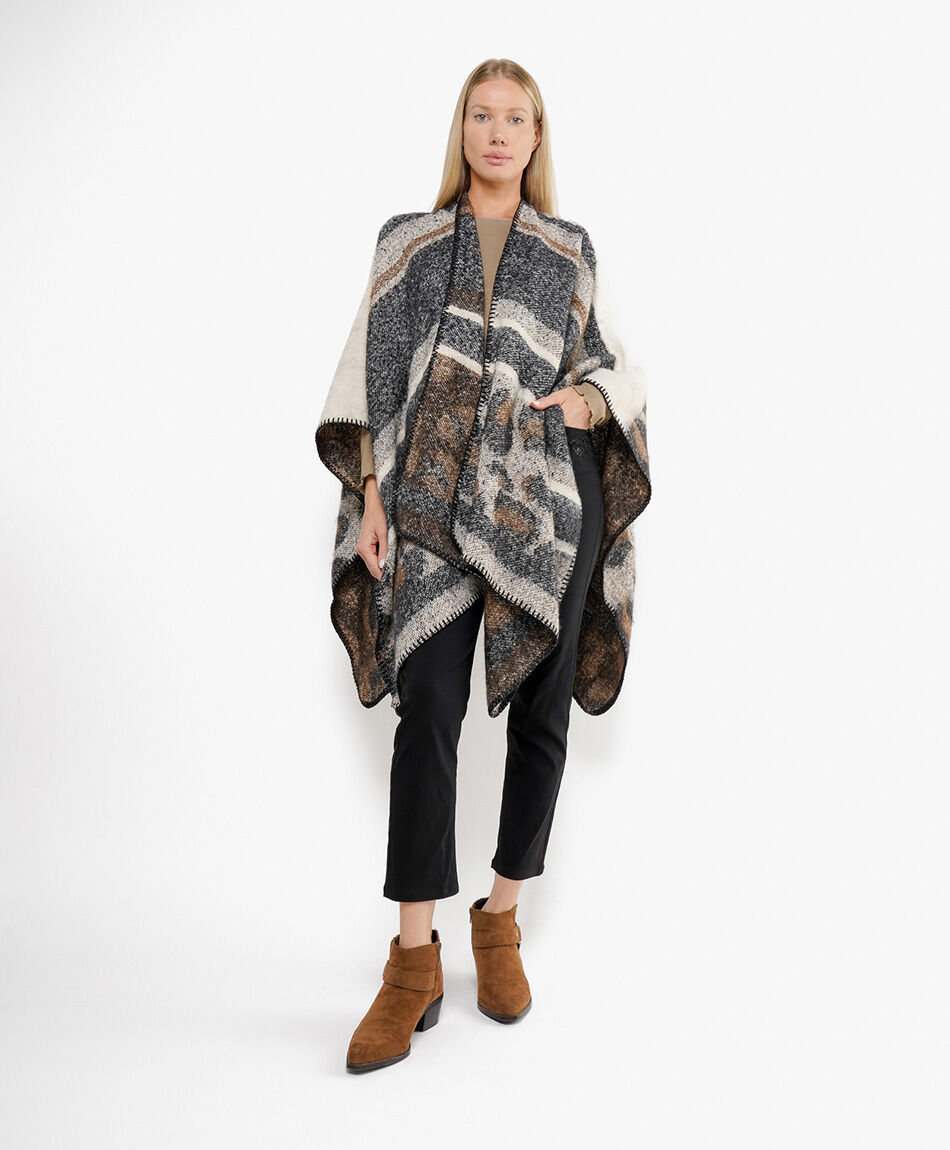 Poncho mujer dise&ntilde;o rustico animal print