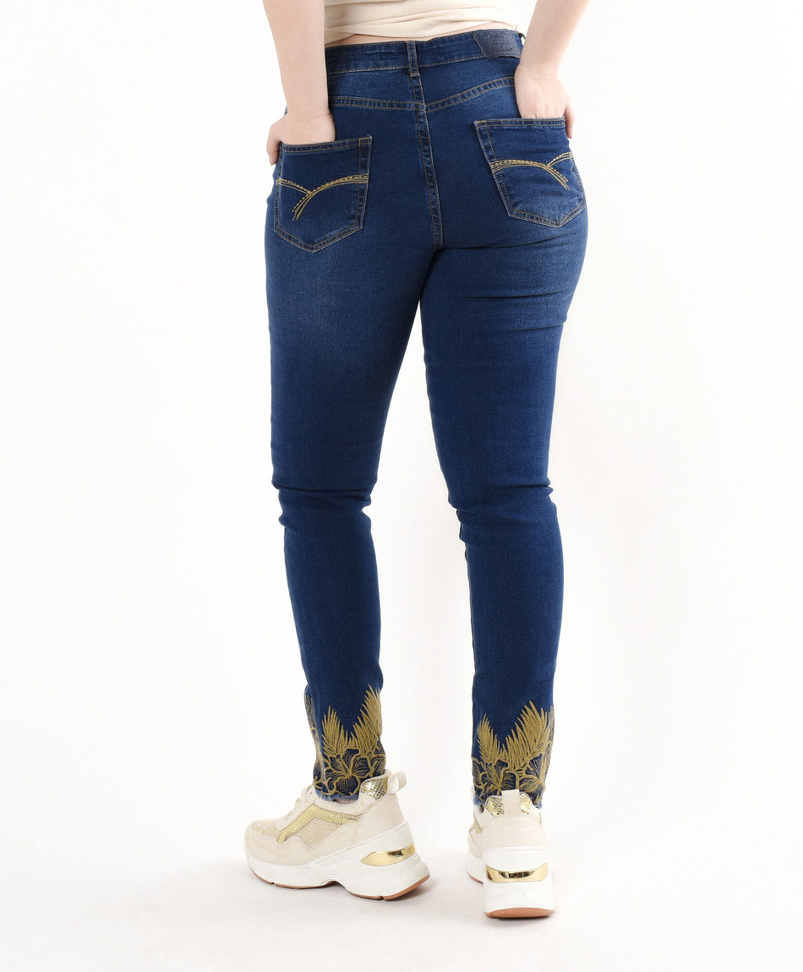 Jeans mujer basta bordada skinny fit Jeans mujer basta bordada skinny fit