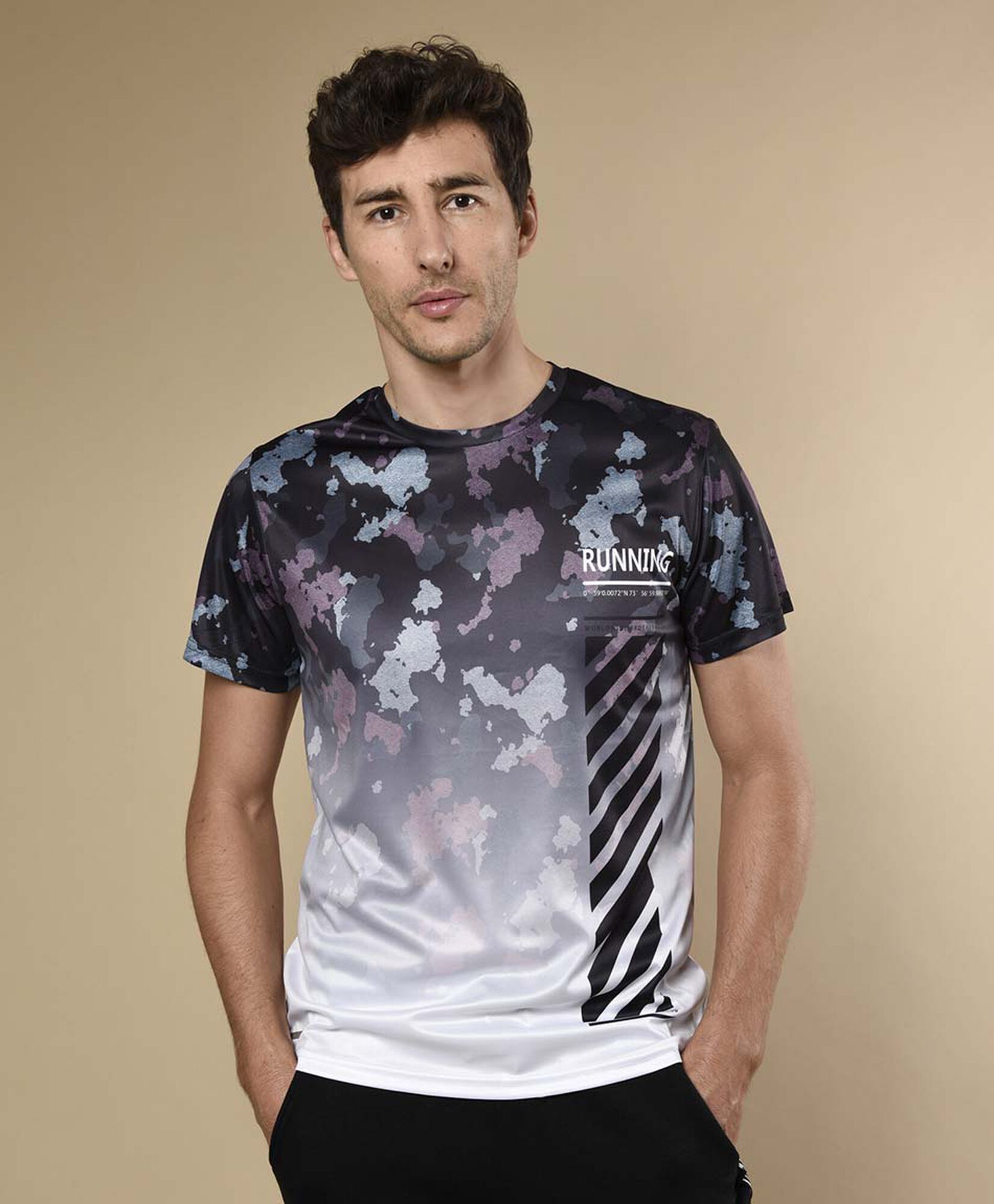 Polera deportiva manga corta cuello redondo Polera deportiva manga corta cuello redondo