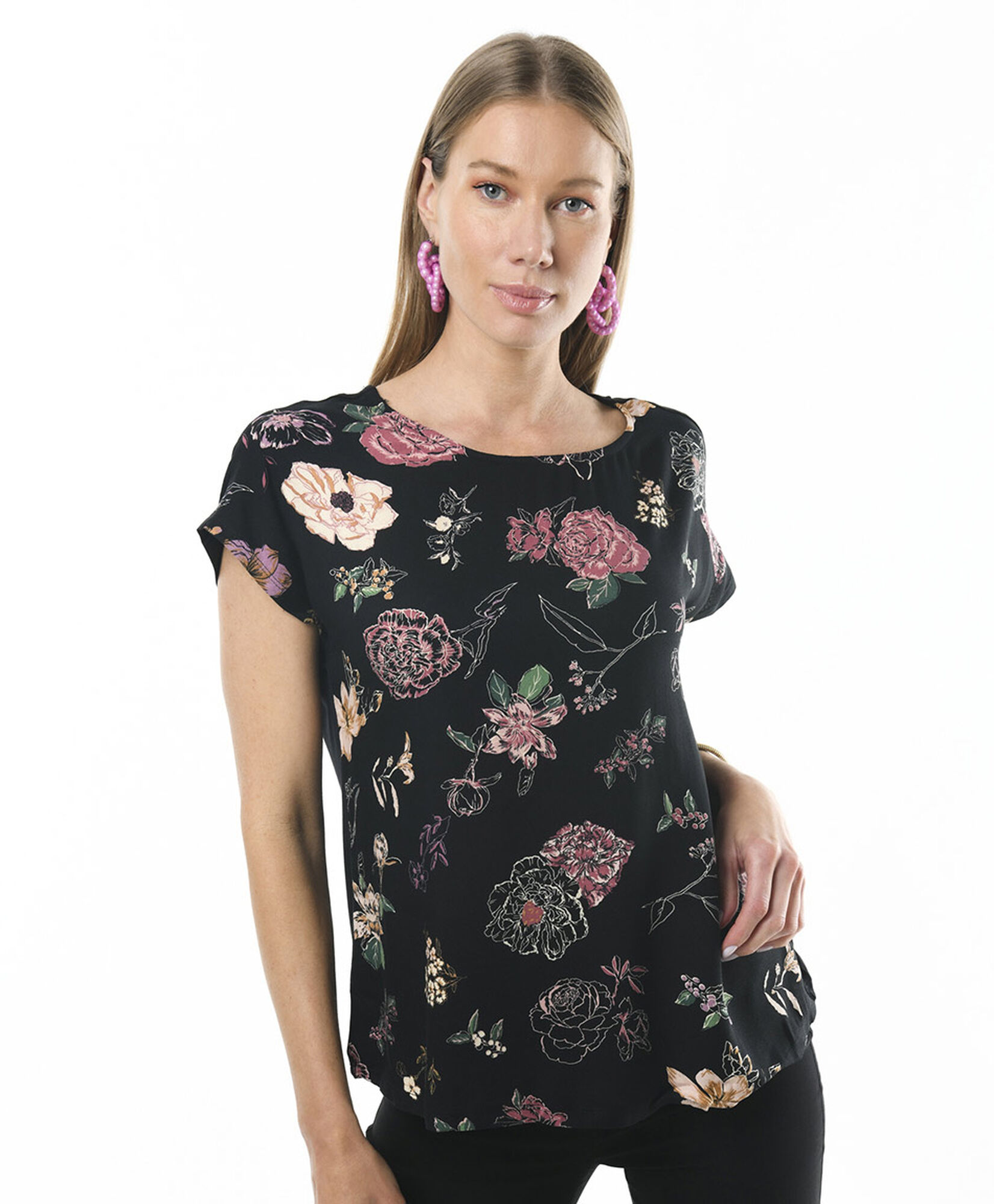 Polera mujer floral mix oversize negra Polera mujer floral mix oversize negra