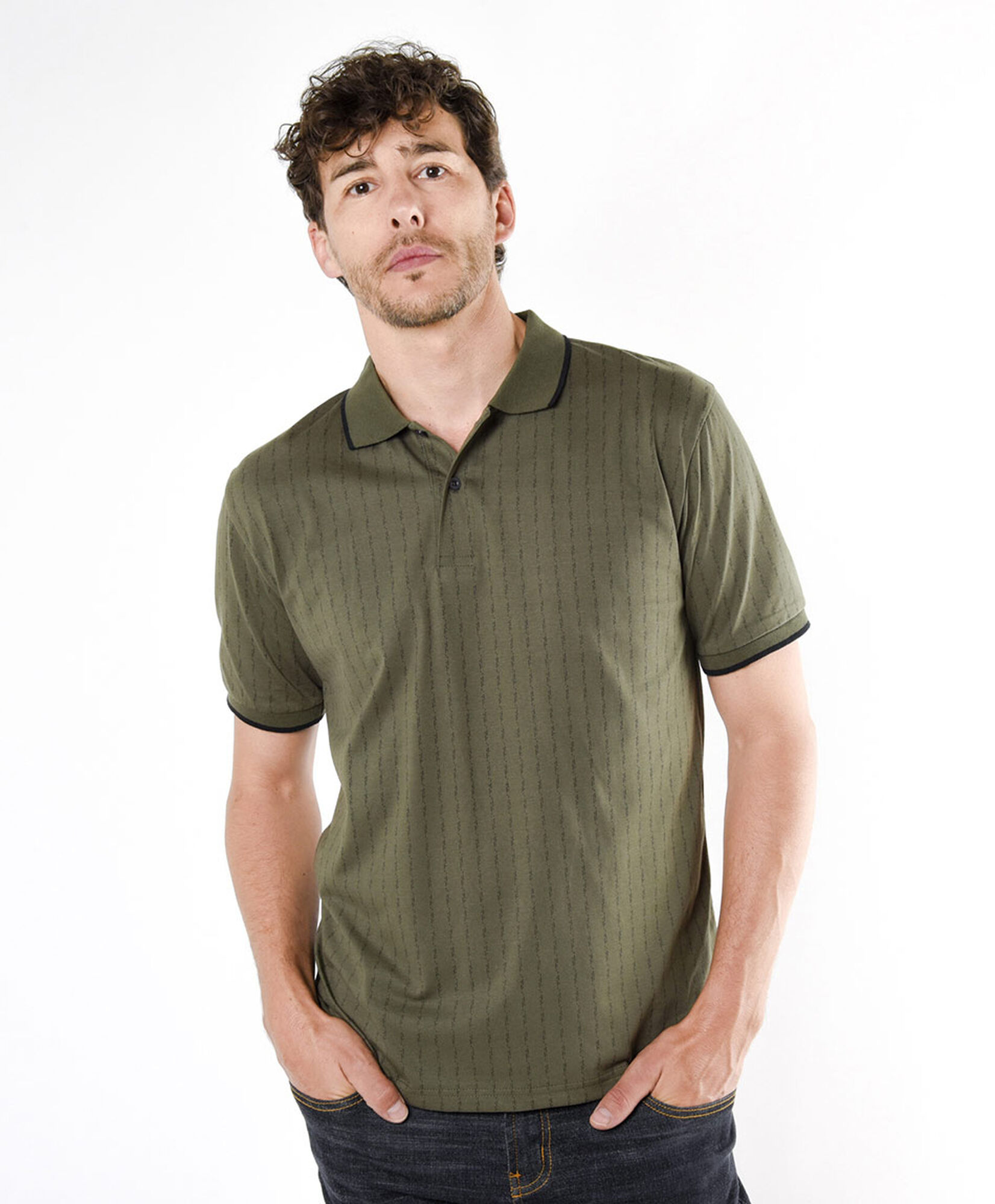 Polera hombre líneas cuello piqué Polera hombre líneas cuello piqué