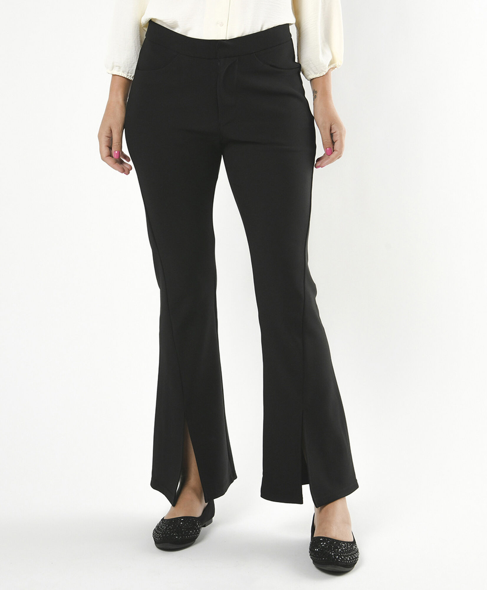 Pantalón mujer flare basta abierta Pantalón mujer flare basta abierta