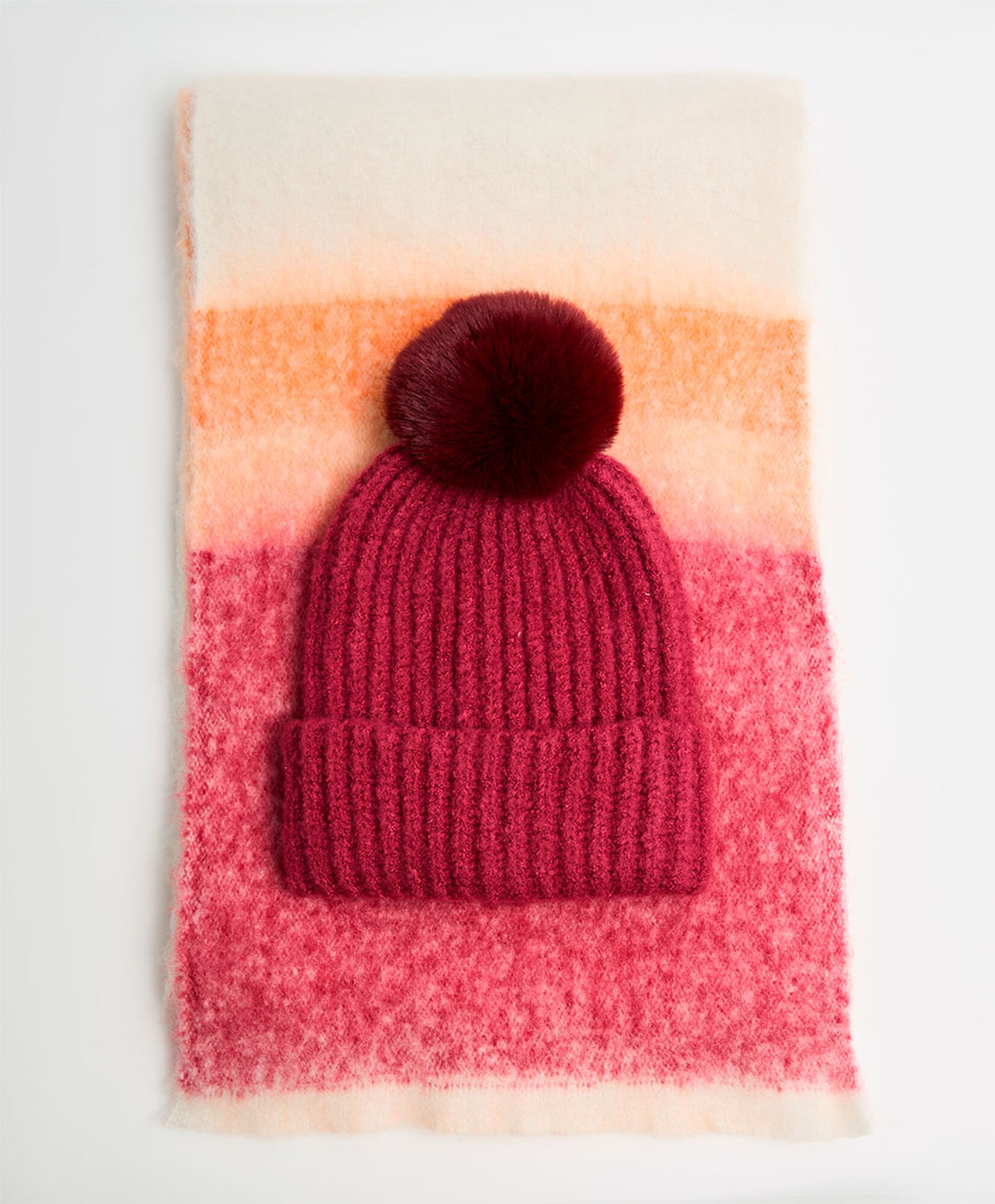 Set bufanda + gorro mujer líneas Set bufanda + gorro mujer líneas