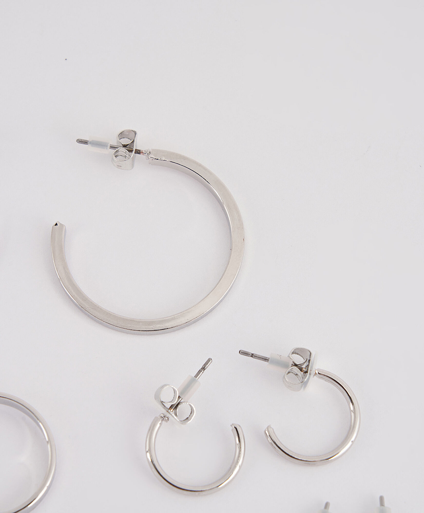 Set 6 aros mujer plateados Set 6 aros mujer plateados