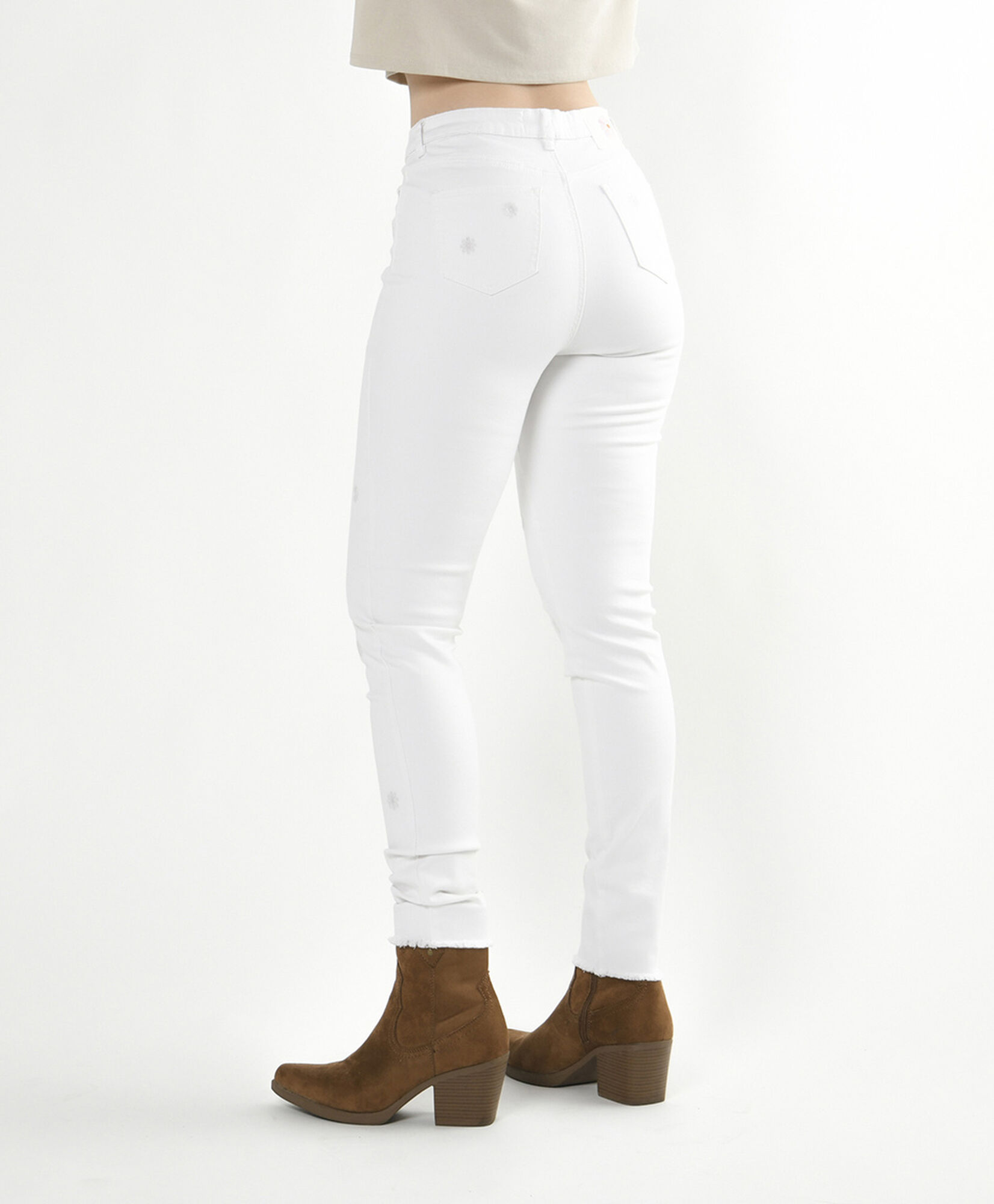 Jeans mujer blanco flores bordadas skinny fit Jeans mujer blanco flores bordadas skinny fit