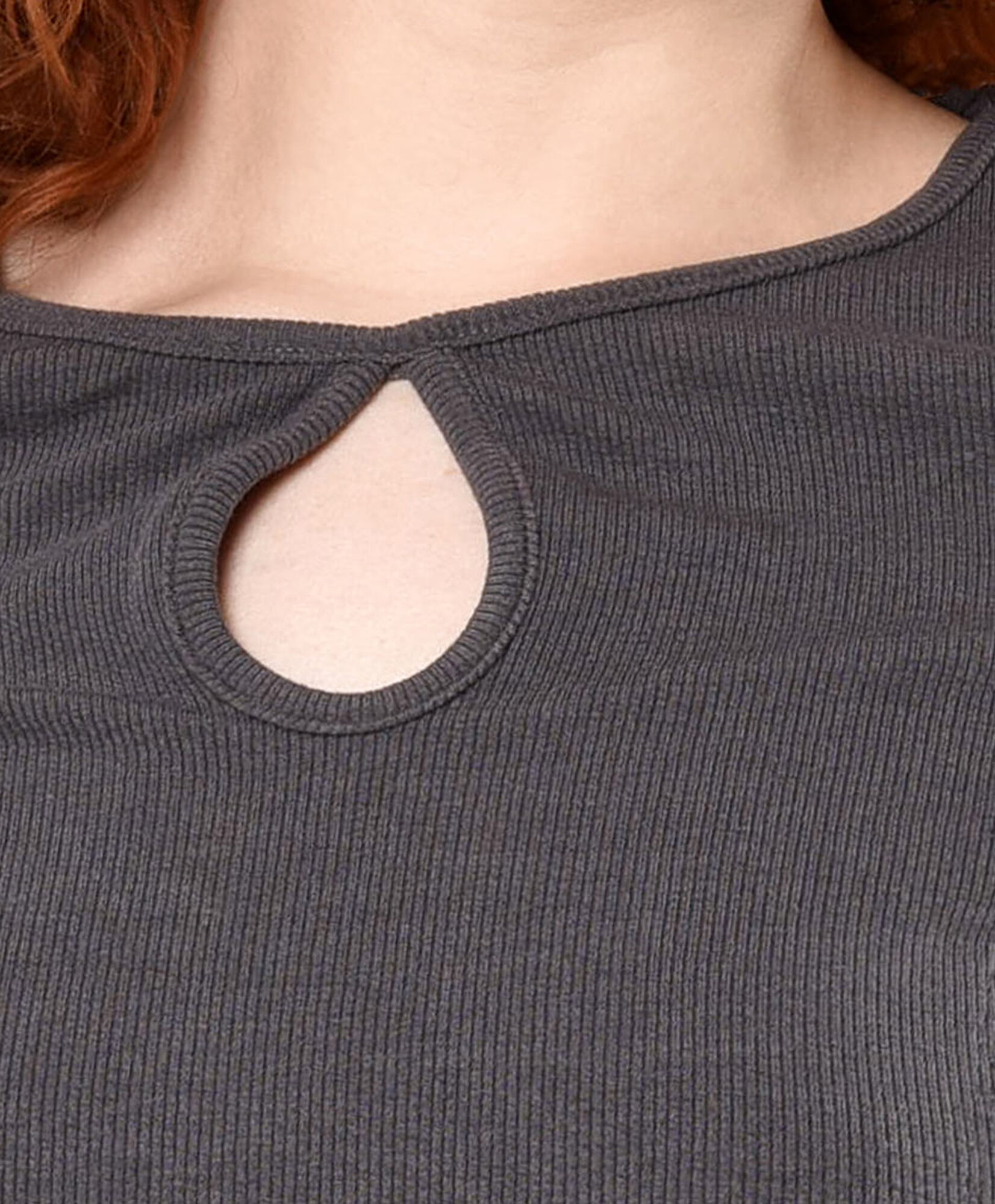 Polera mujer acanalada cut out Polera mujer acanalada cut out