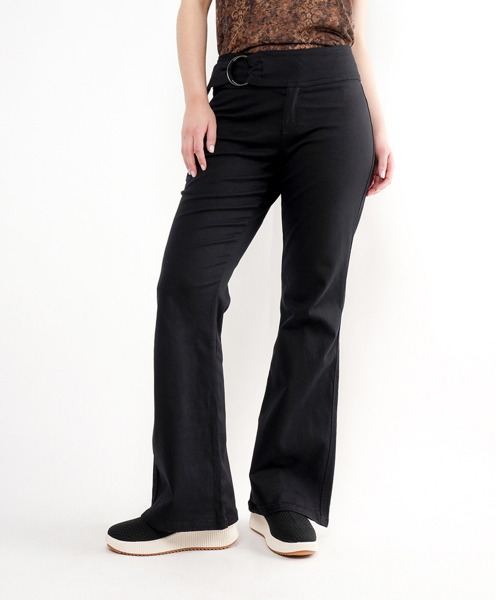 Jeans mujer cinturón pretina flare Jeans mujer cinturón pretina flare