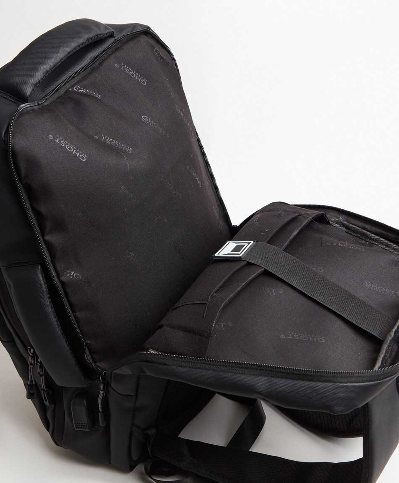 Mochila de viaje negra Mochila de viaje negra