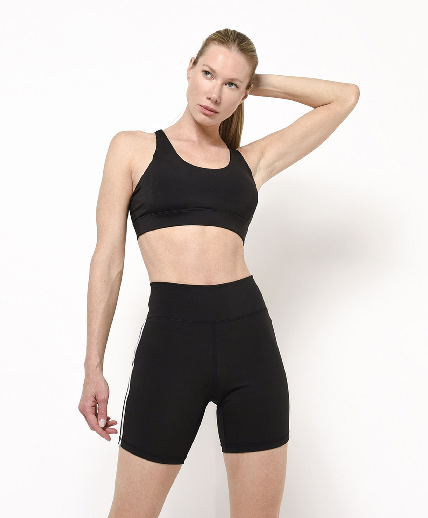 Short deportivo mujer doble línea Short deportivo mujer doble línea