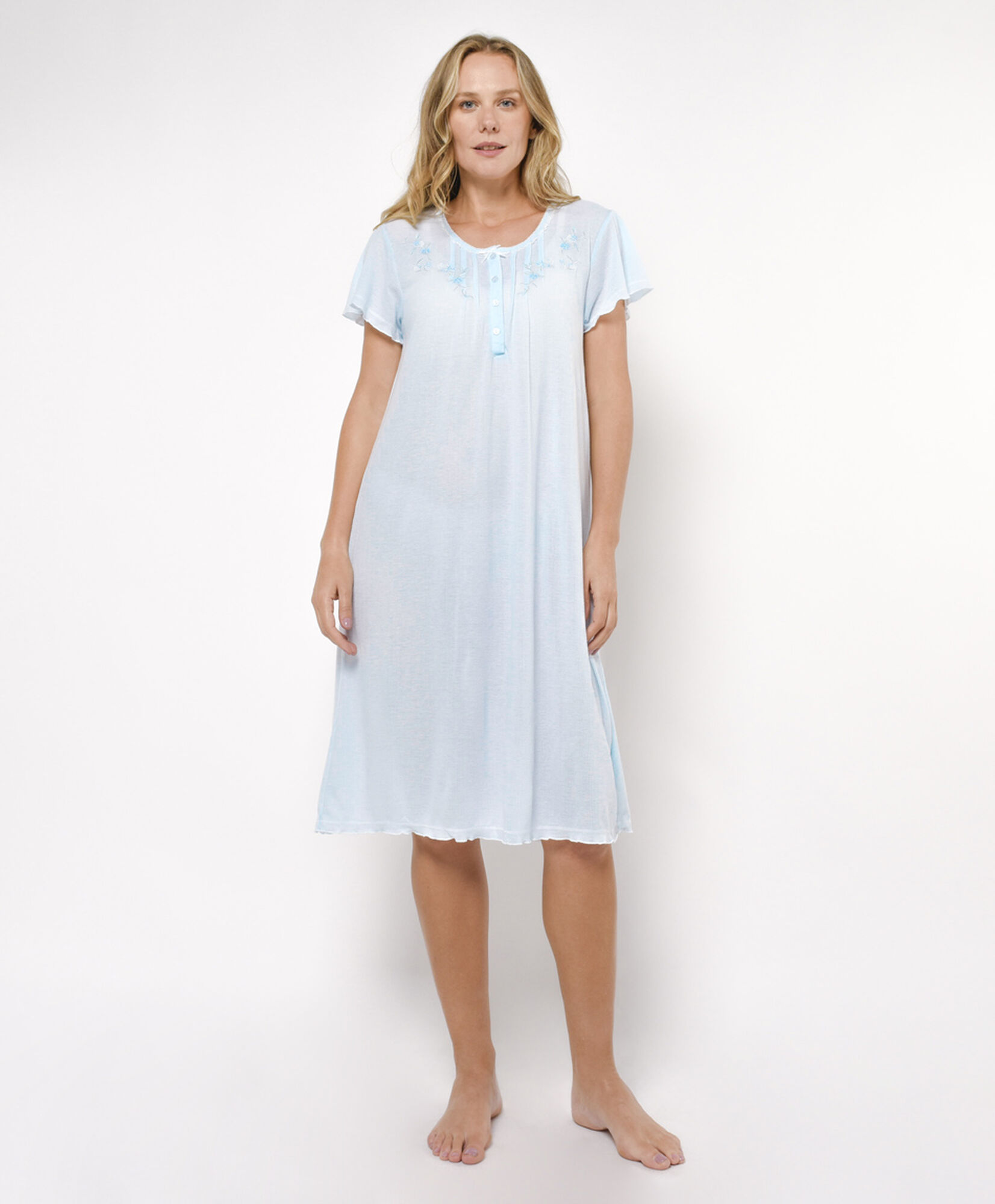 Camisa de dormir mujer encajes botones azul Camisa de dormir mujer encajes botones azul