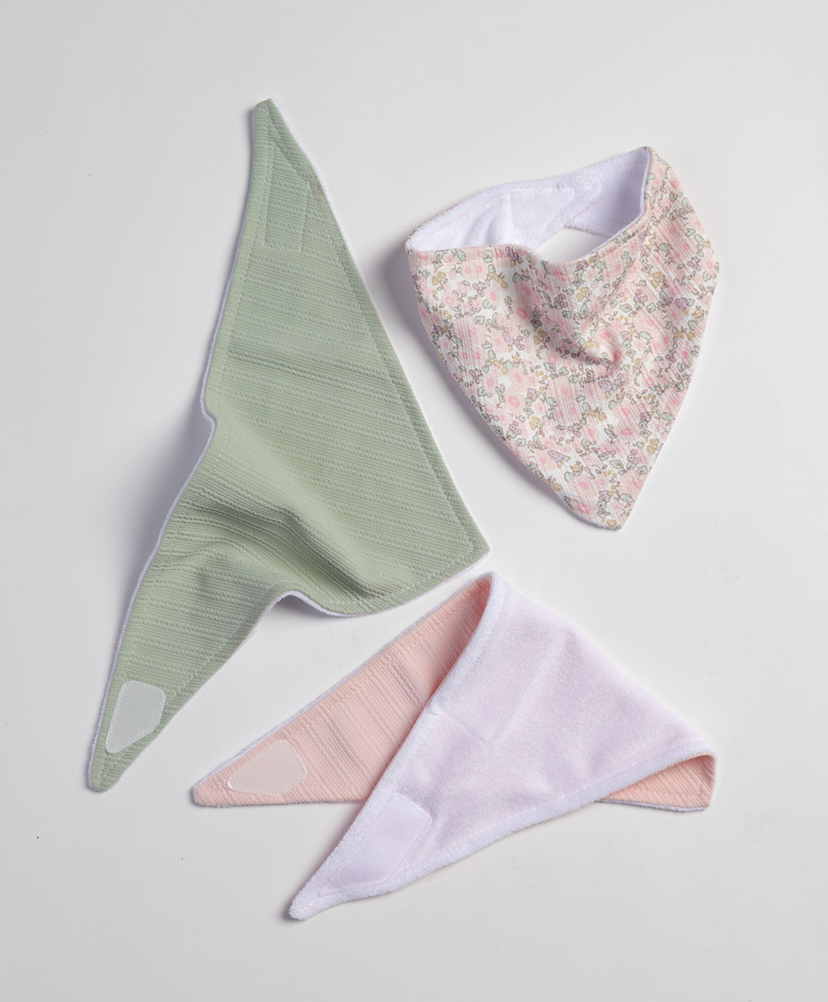 Set accesorios bebé pastel Set accesorios bebé pastel
