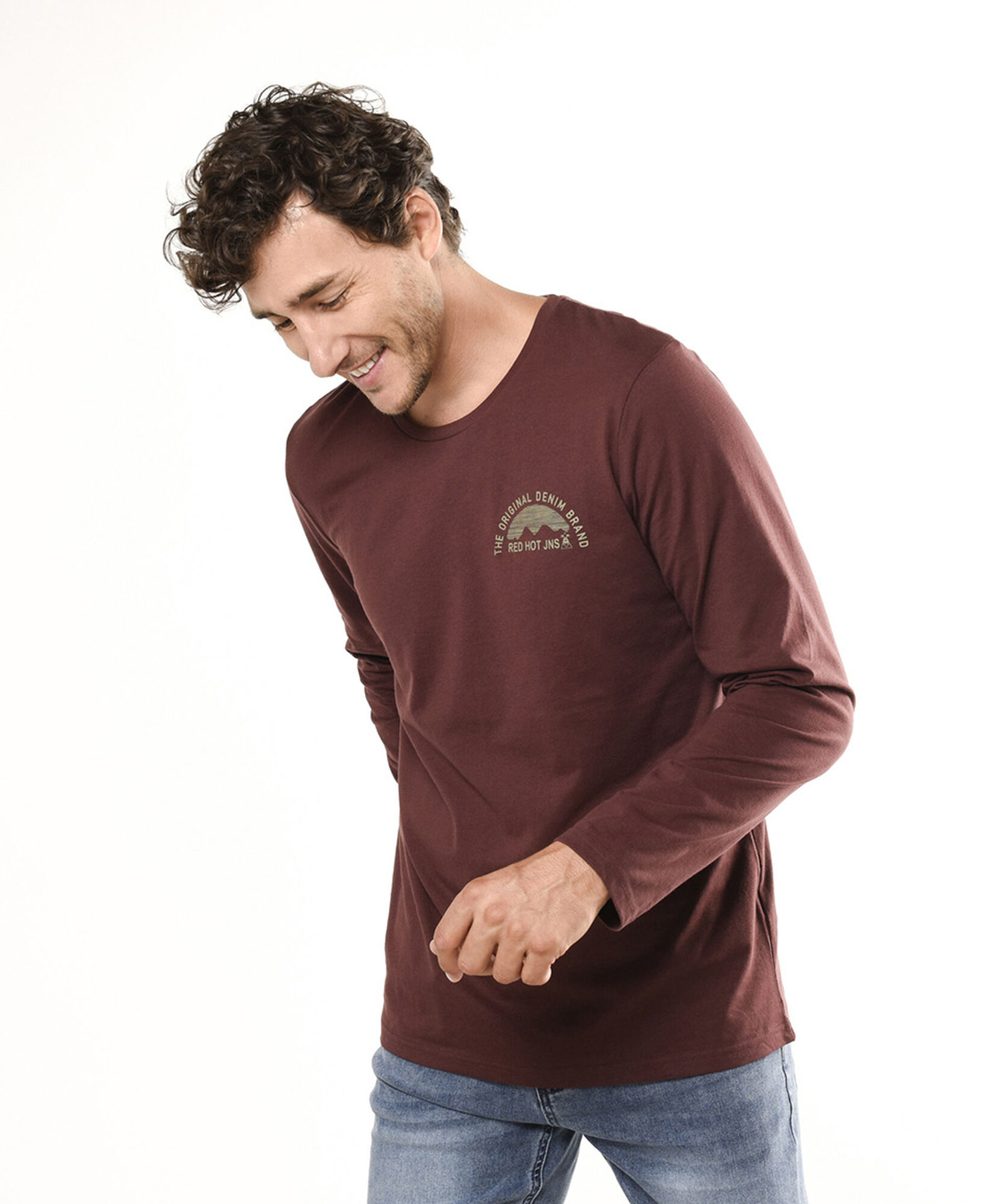 Polera hombre doble estampado montañas Polera hombre doble estampado montañas