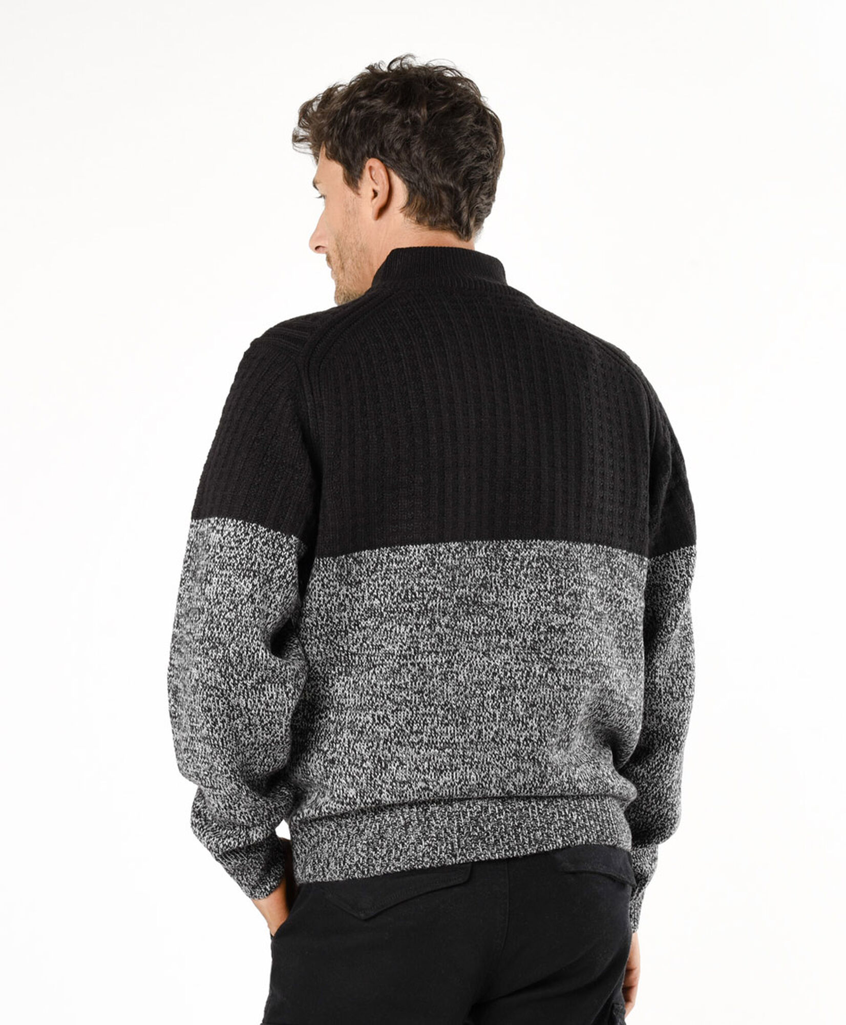 Sweater hombre bicolor medio cierre Sweater hombre bicolor medio cierre