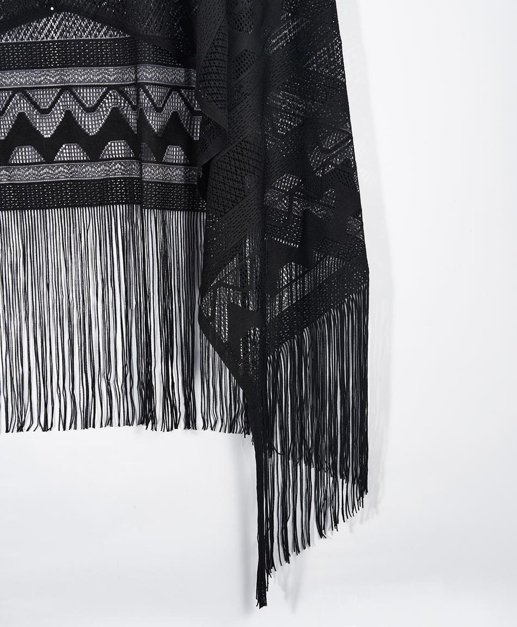 Pareo mujer diseño flecos Pareo mujer diseño flecos