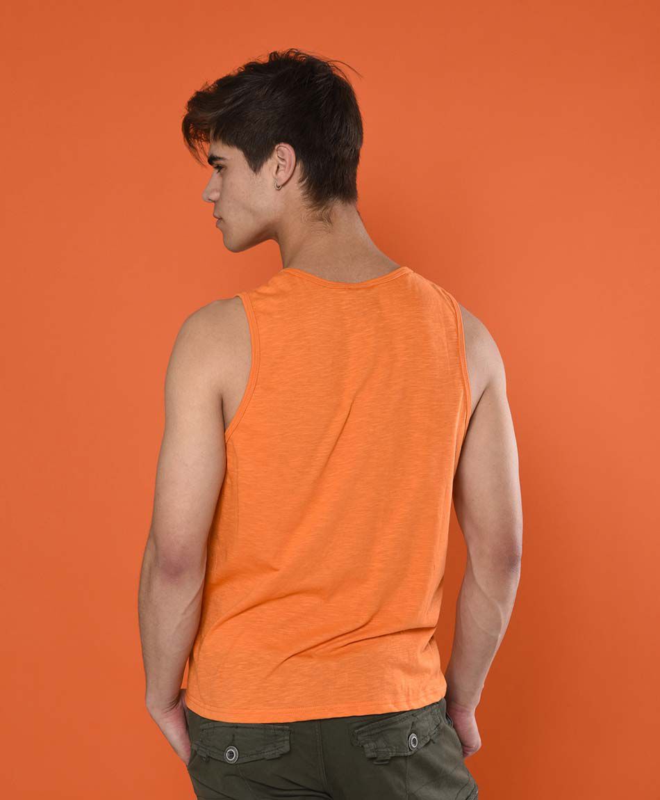 Polera sin mangas cuello redondo