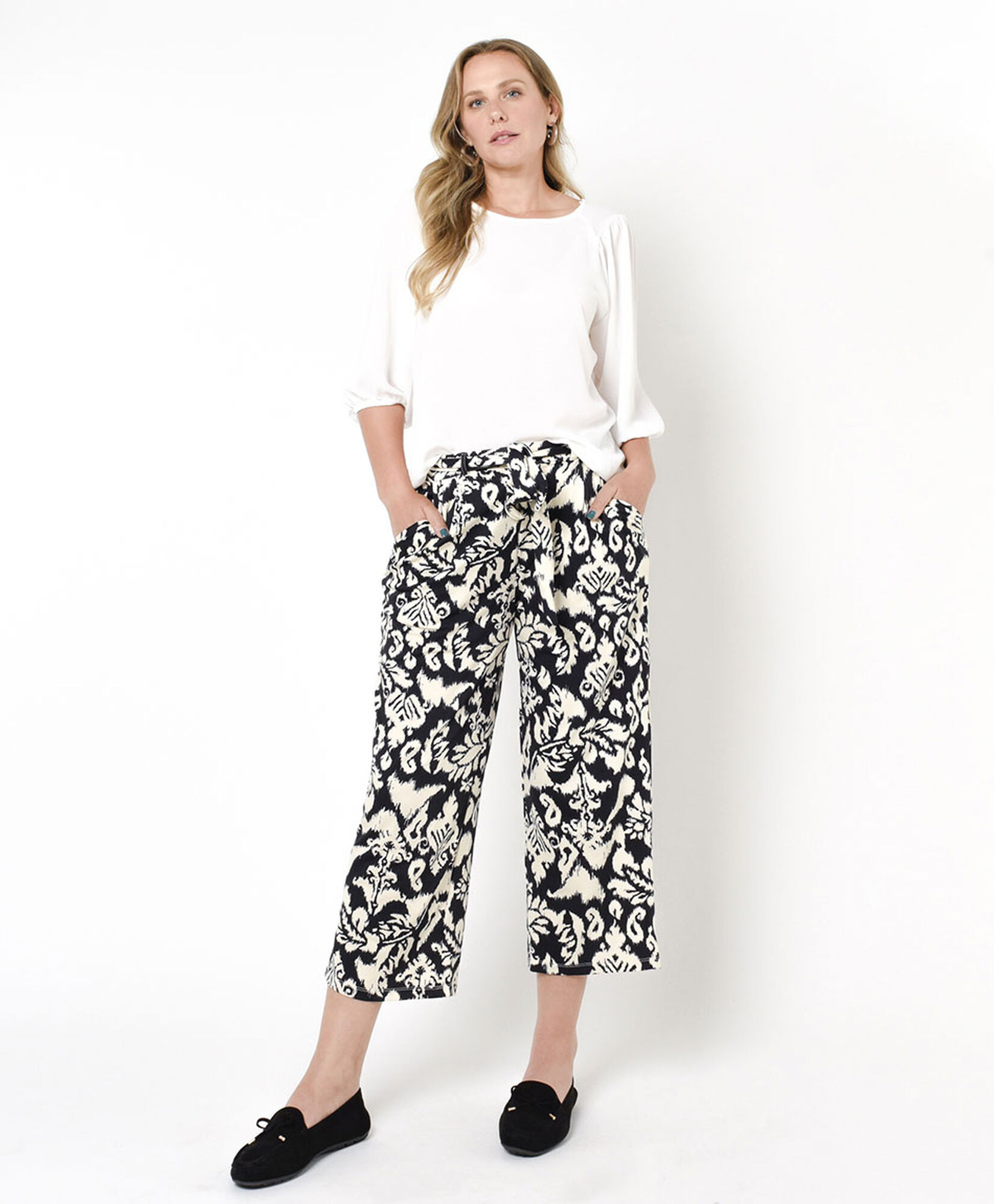 Pantalón mujer estampado figuras Pantalón mujer estampado figuras