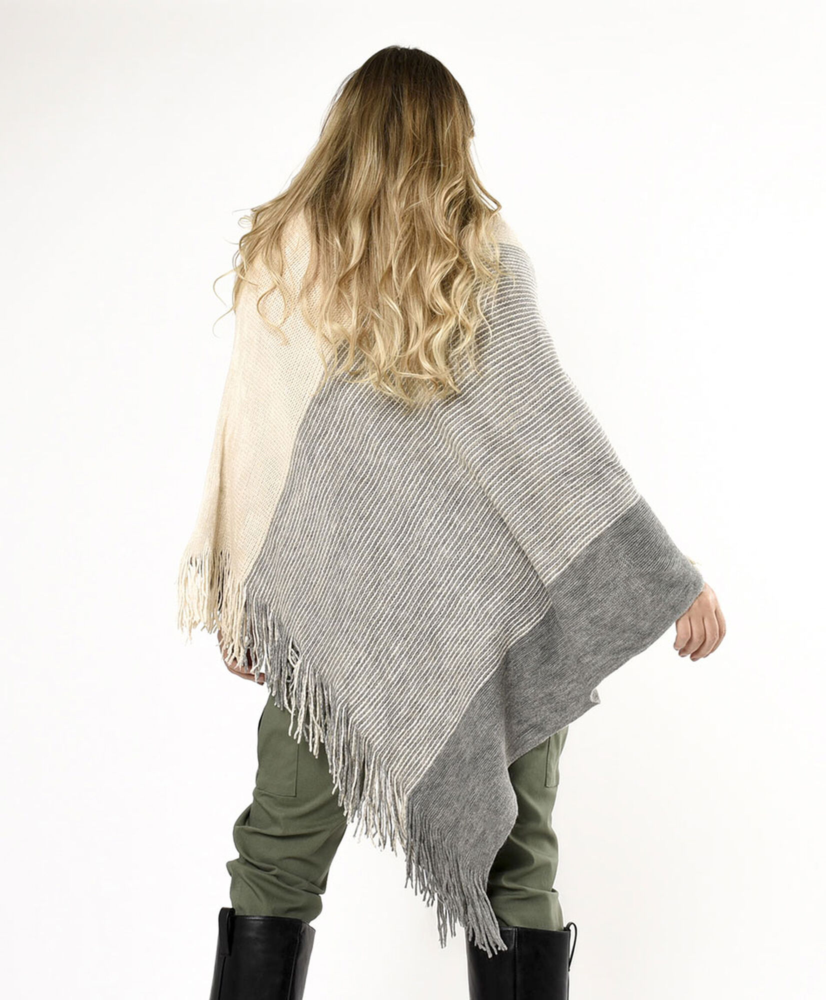 Poncho mujer líneas tricolor Poncho mujer líneas tricolor