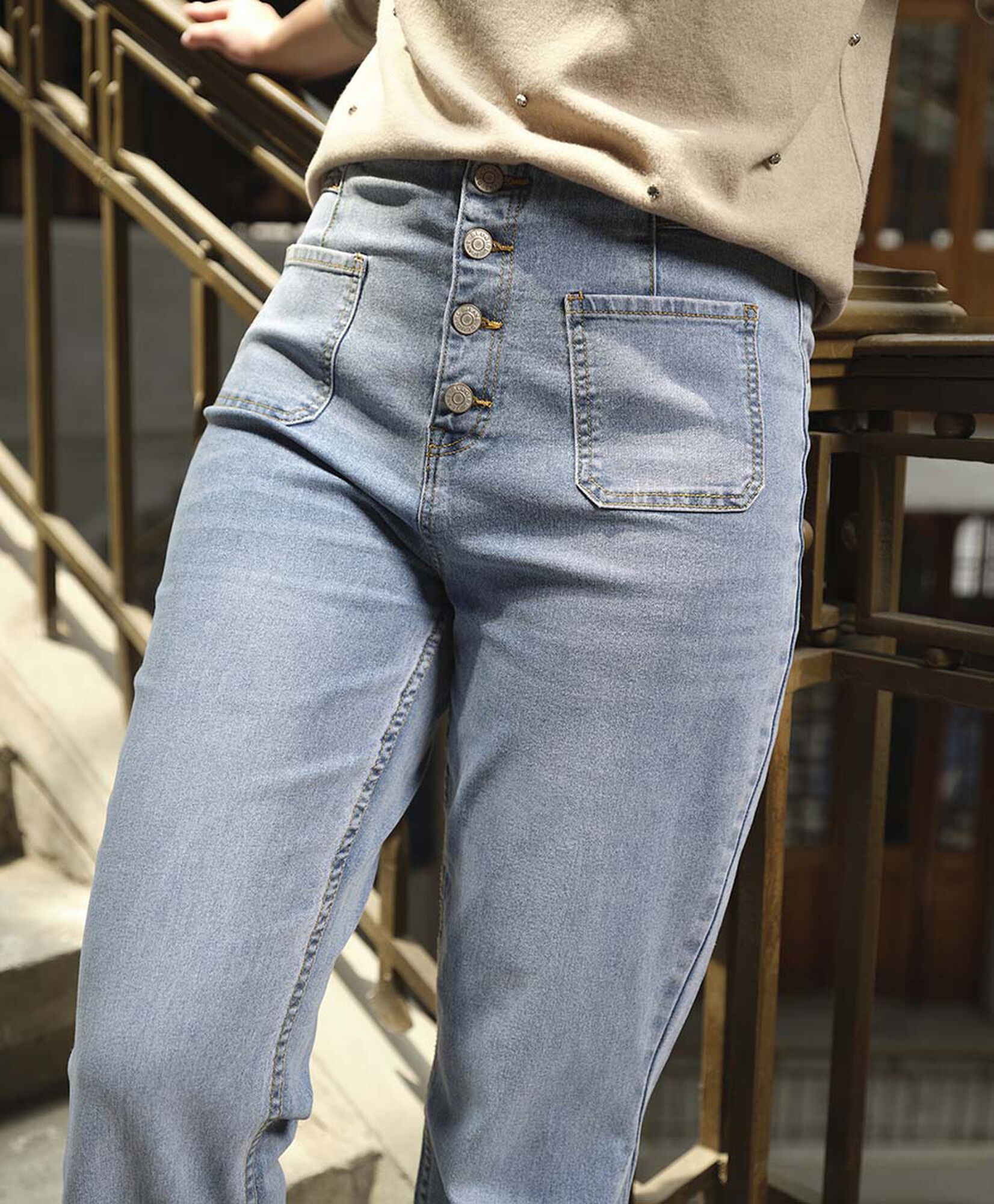 Jeans mujer botones flare Jeans mujer botones flare