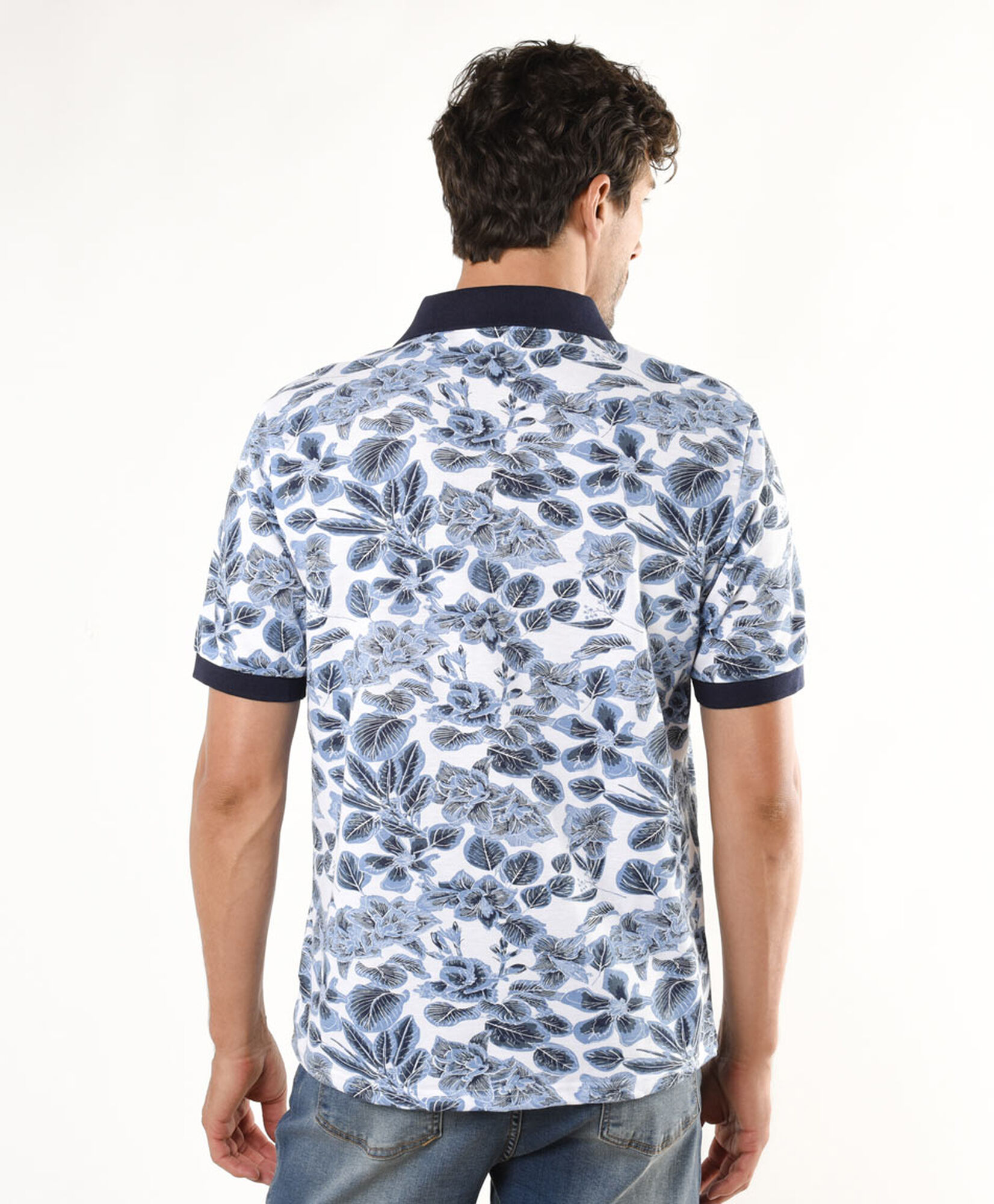 Polera hombre floreada cuello piqué Polera hombre floreada cuello piqué