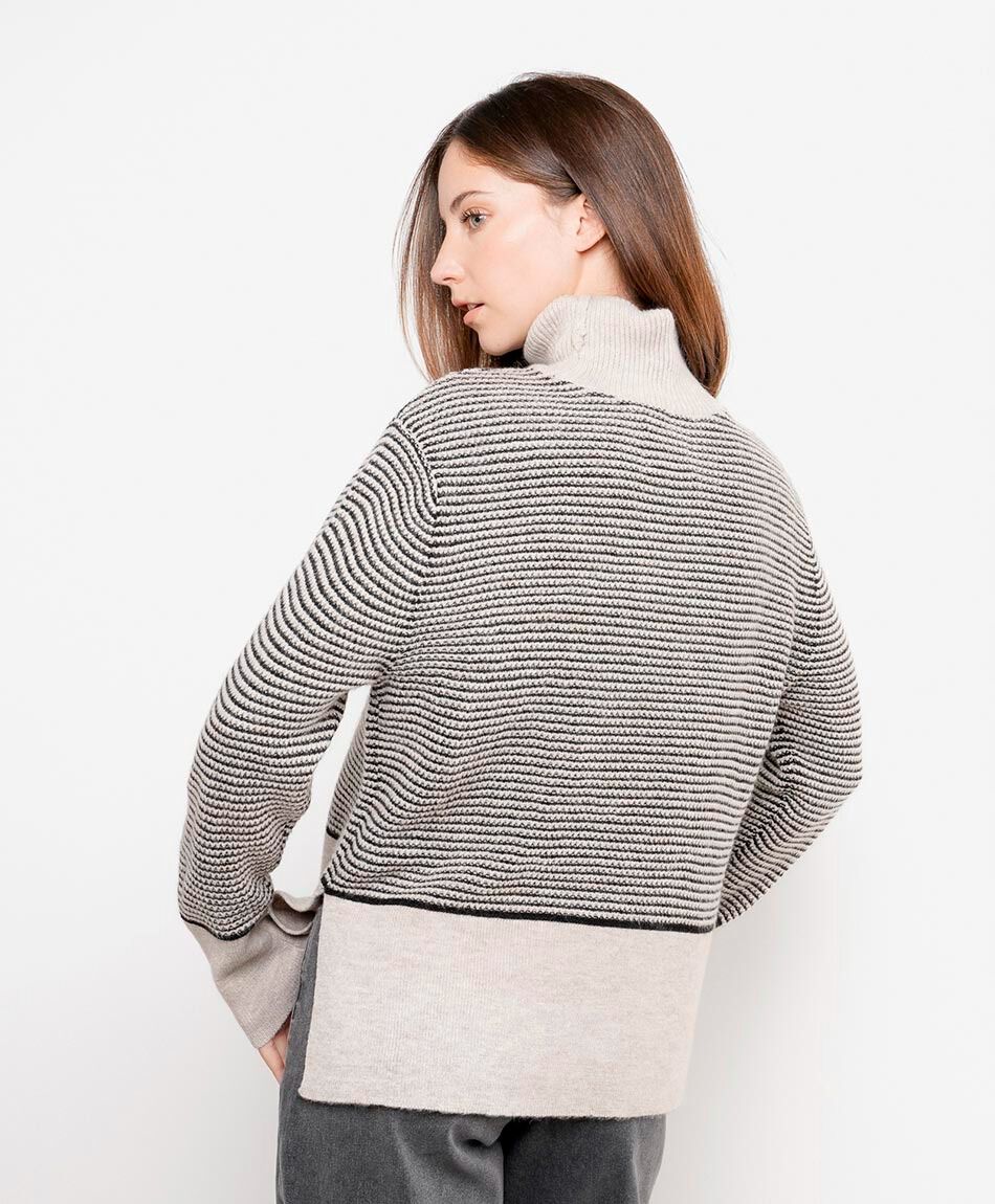 Sweater mujer l&iacute;neas cuello alto