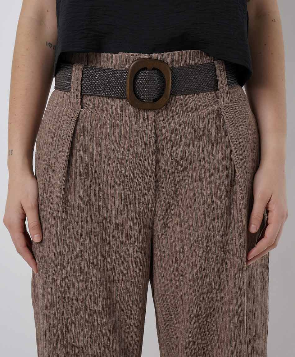 Pantal&oacute;n mujer l&iacute;neas cintur&oacute;n