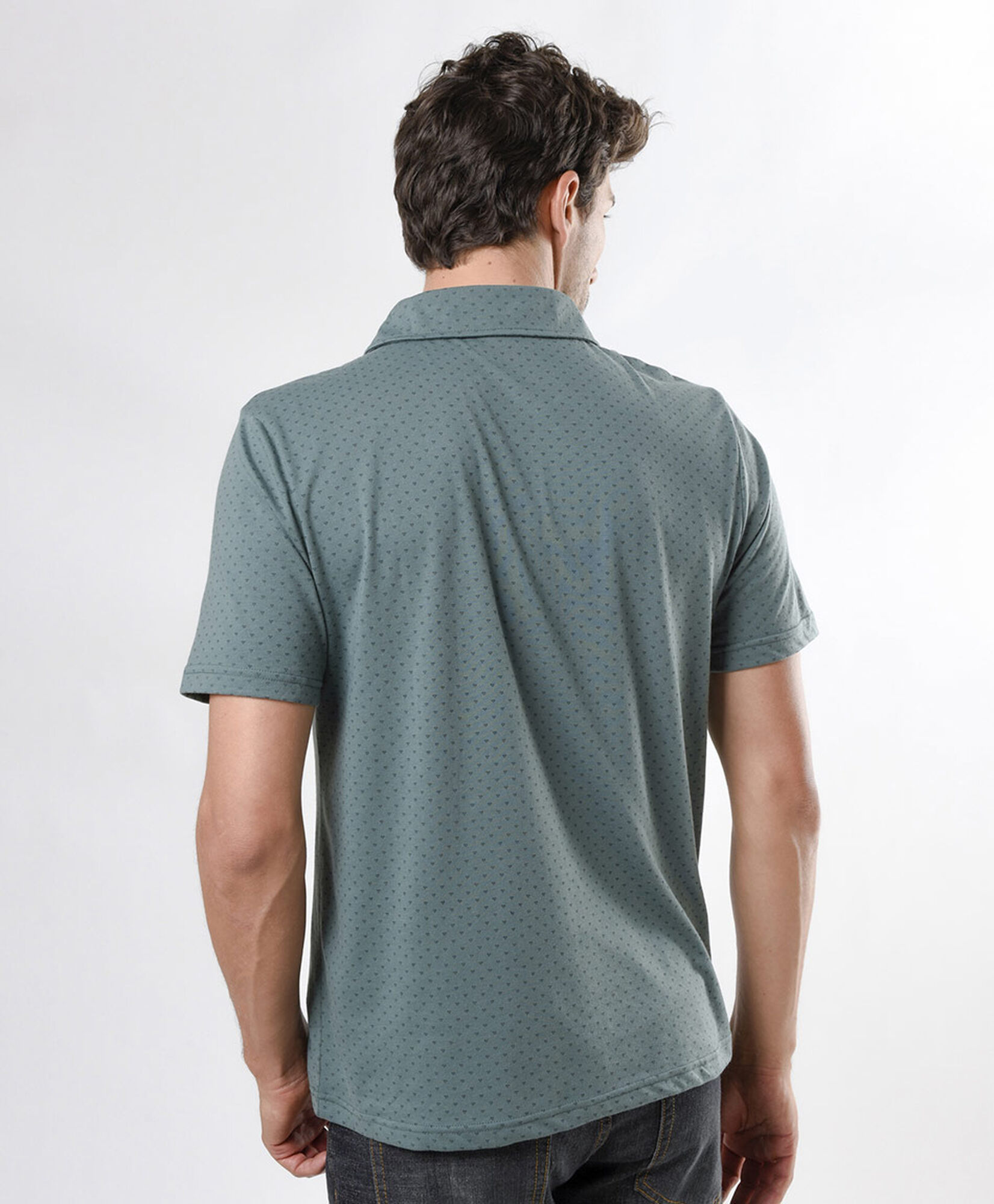 Polera hombre print bolsillo cuello piqué Polera hombre print bolsillo cuello piqué