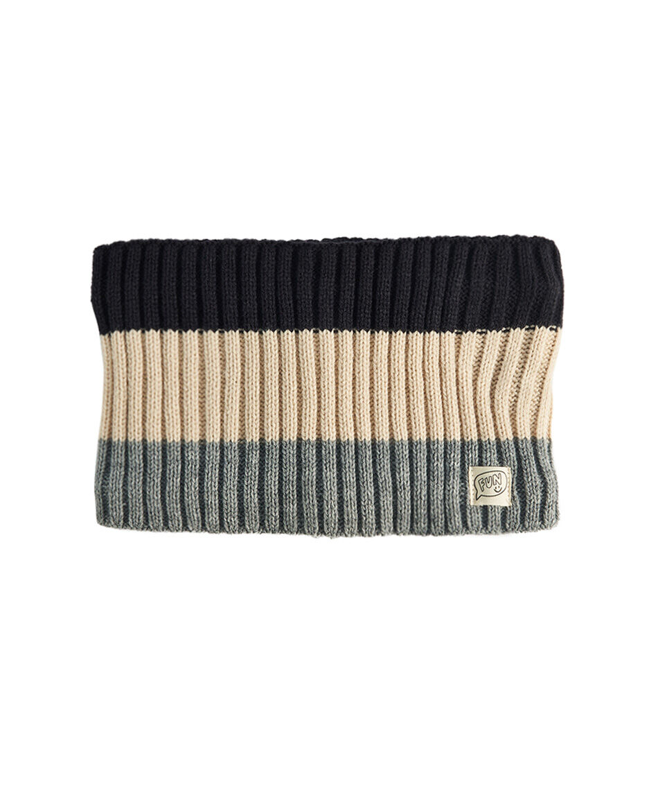 Cuello infantil l&iacute;neas