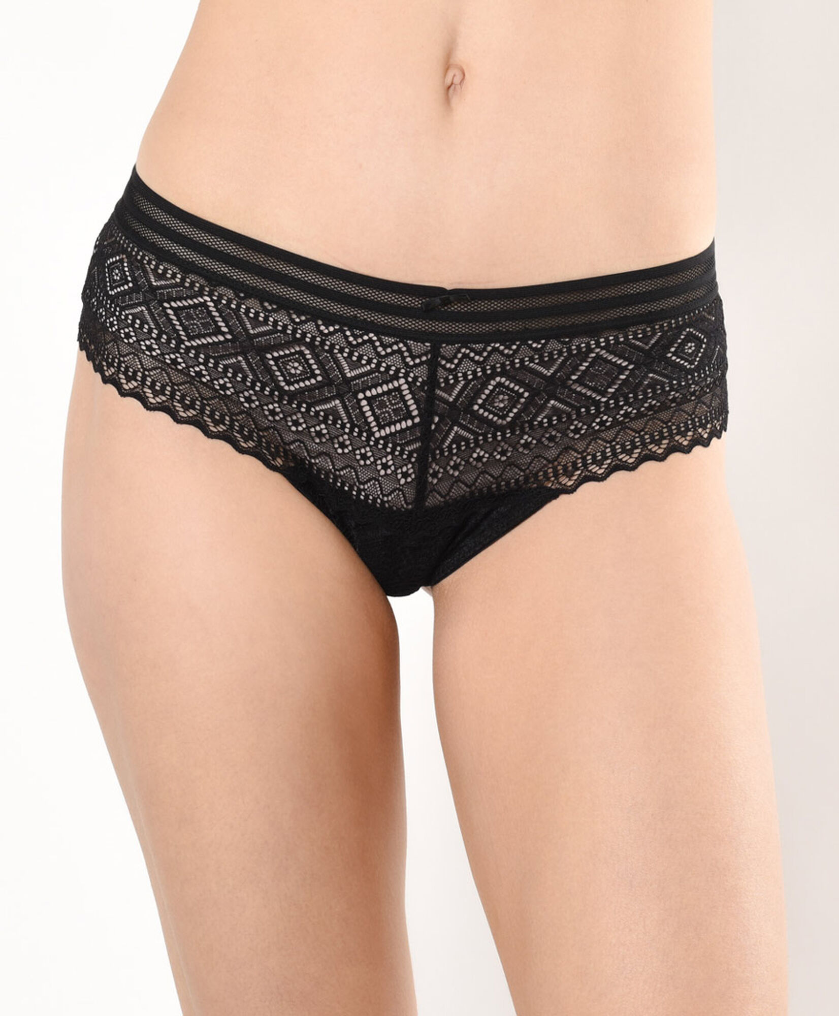 Pantaleta mujer encaje diseño negro Pantaleta mujer encaje diseño negro
