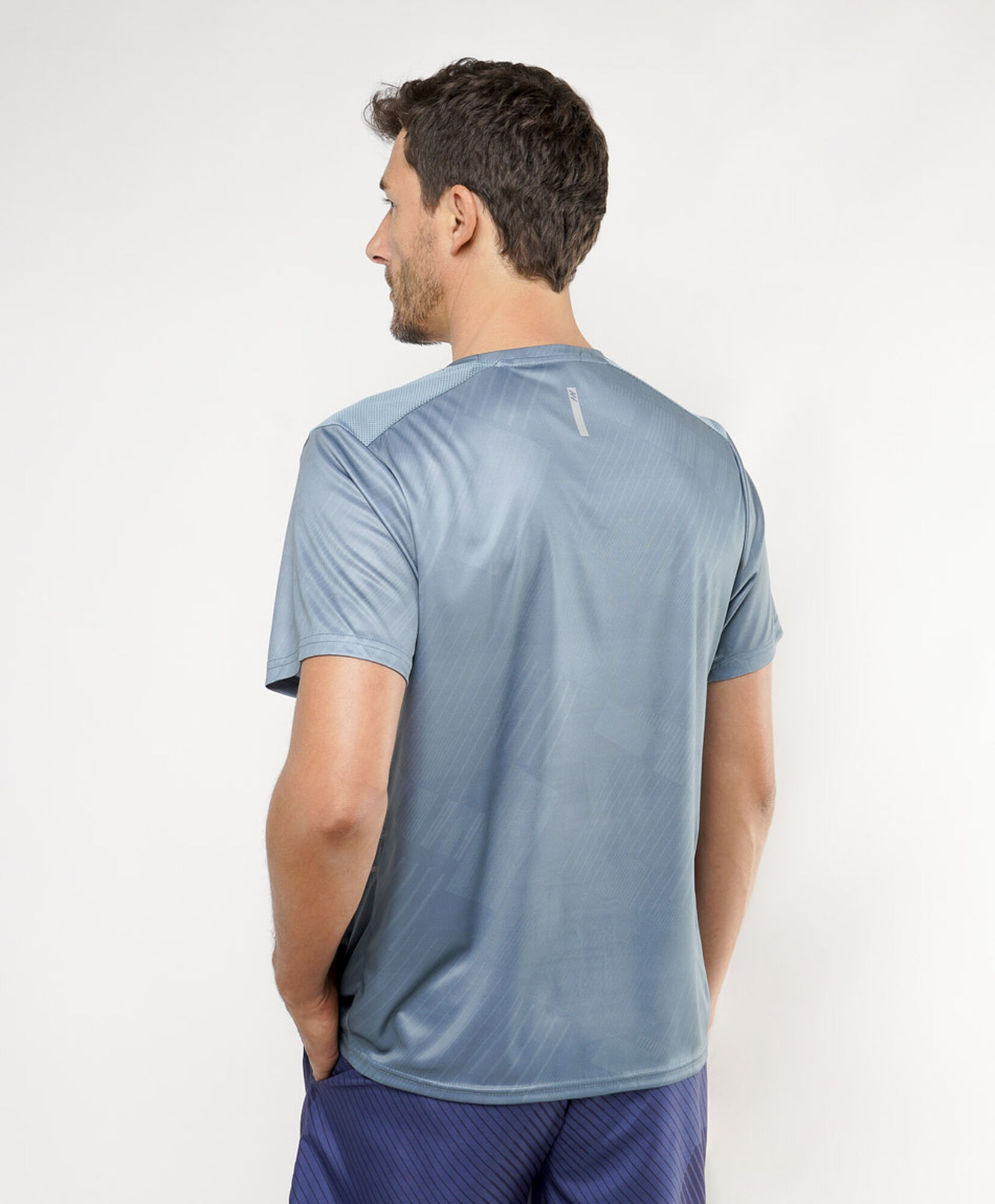Polera deportiva hombre diseño Polera deportiva hombre diseño