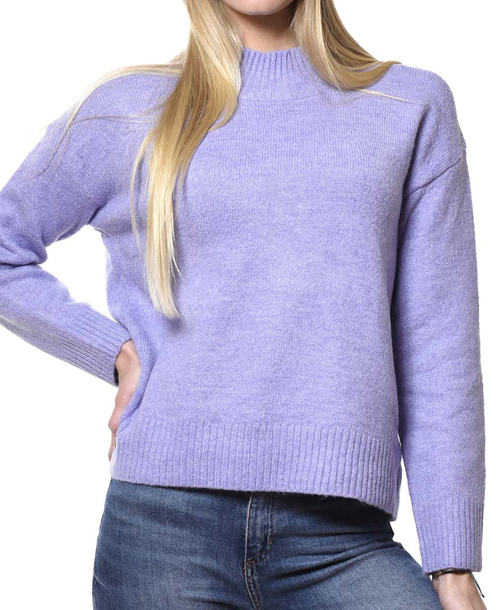 Sweater cuello cisne Sweater cuello cisne