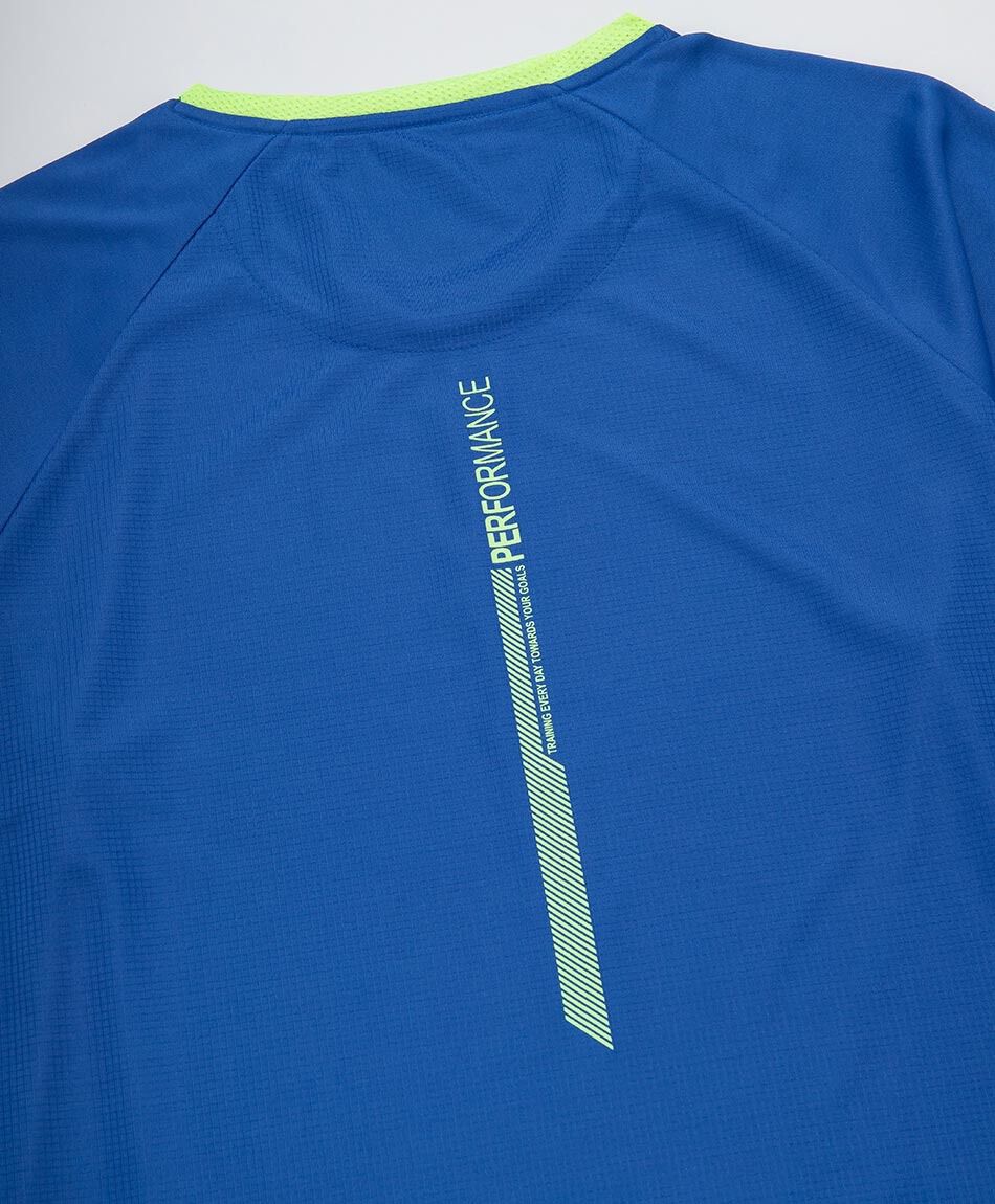 Polera deportiva hombre dise&ntilde;o puntos