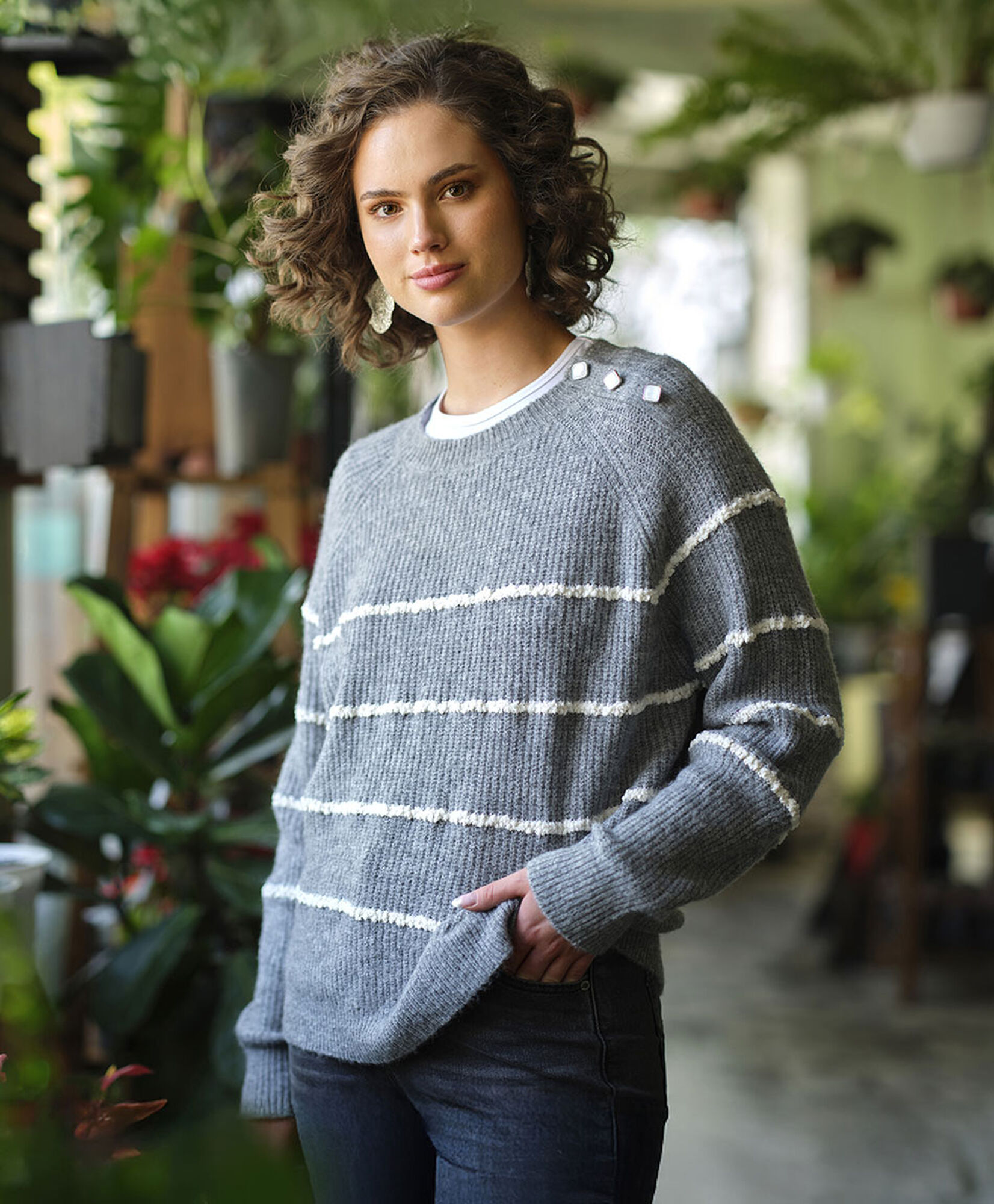Sweater mujer líneas detalle hombro Sweater mujer líneas detalle hombro