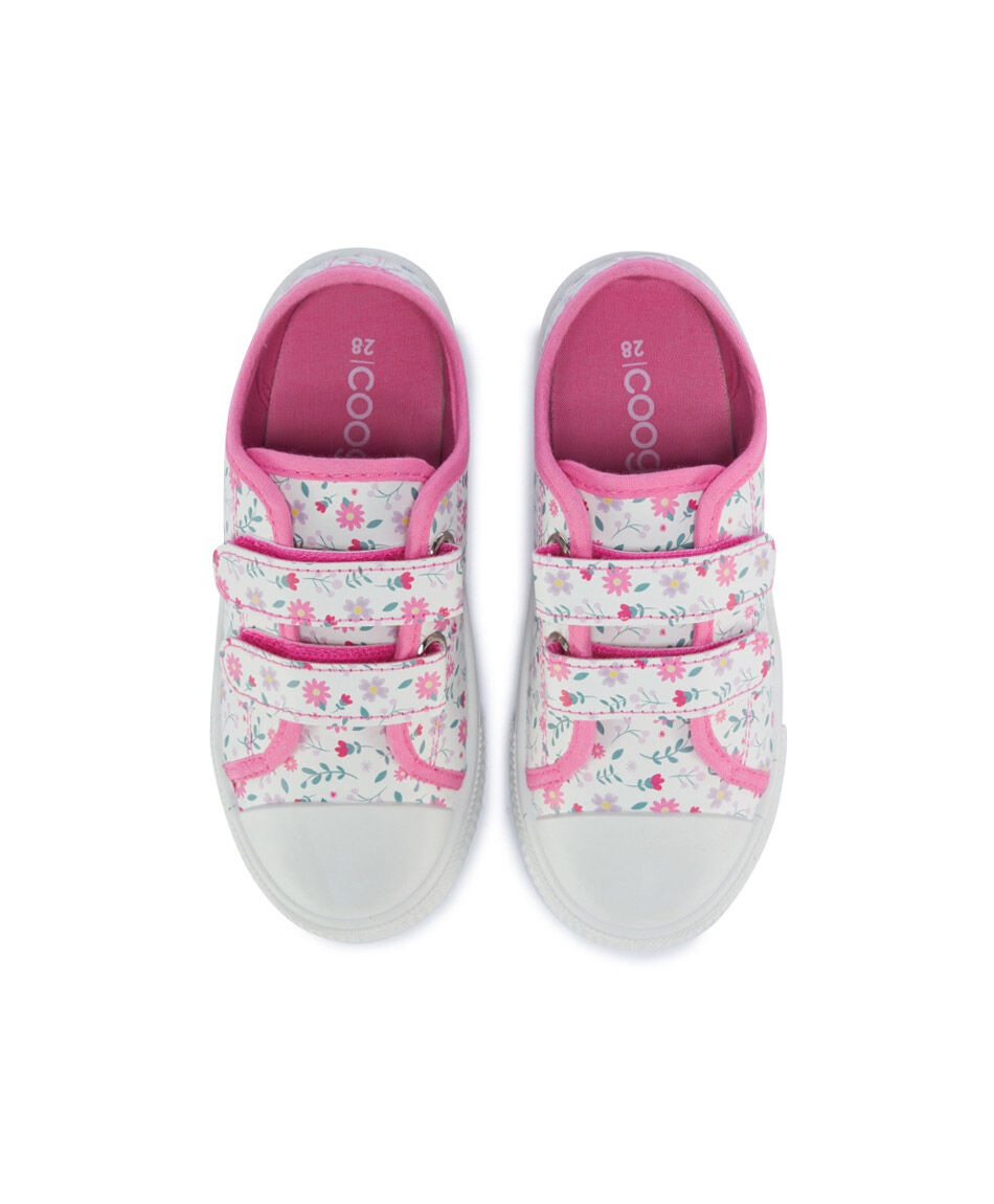 Zapatilla ni&ntilde;a floreada