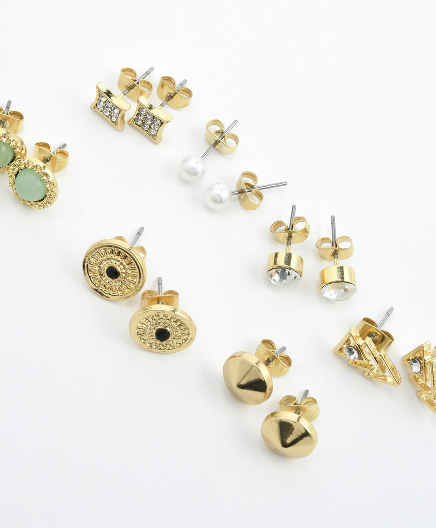Set 8 aros mujer diseño dorado Set 8 aros mujer diseño dorado