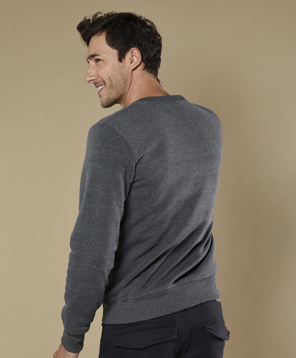 Poler&oacute;n sin capucha sin cierre