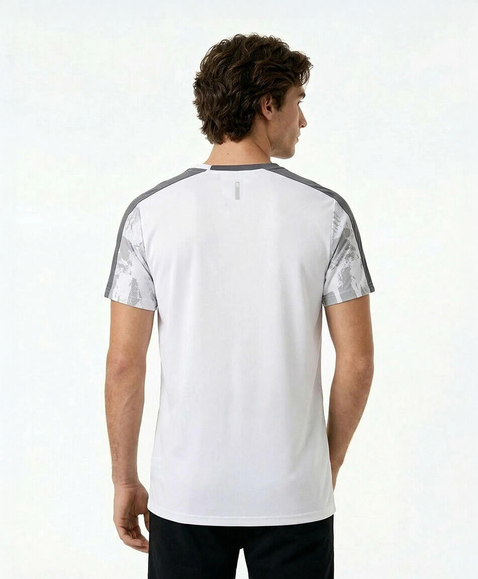 Polera deportiva hombre abstracto