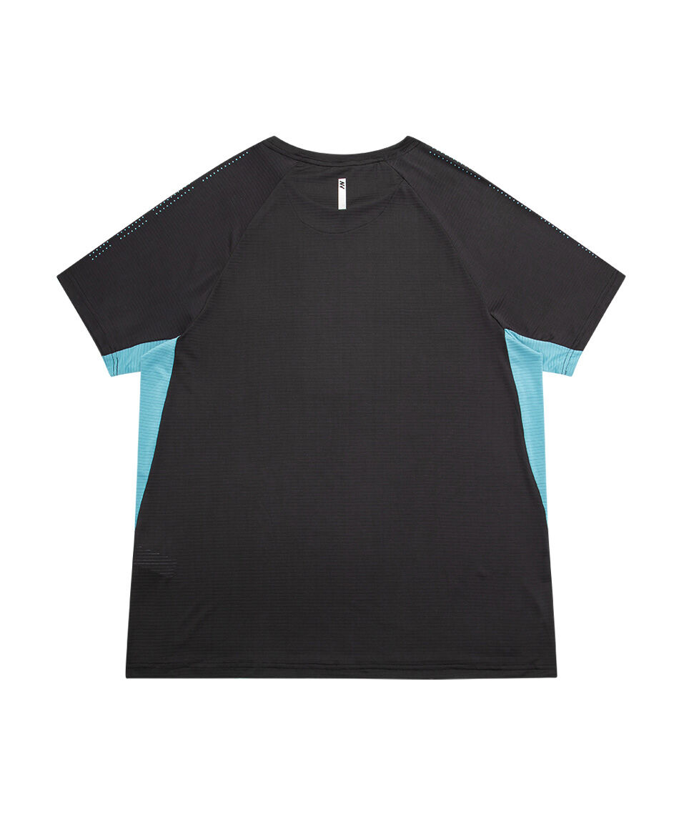 Polera deportiva hombre flechas bajas