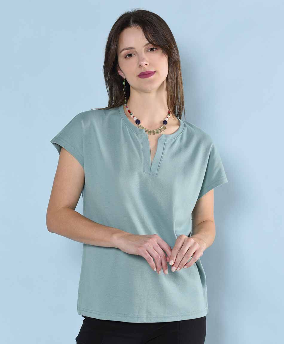 Polera oversize manga corta cuello en v