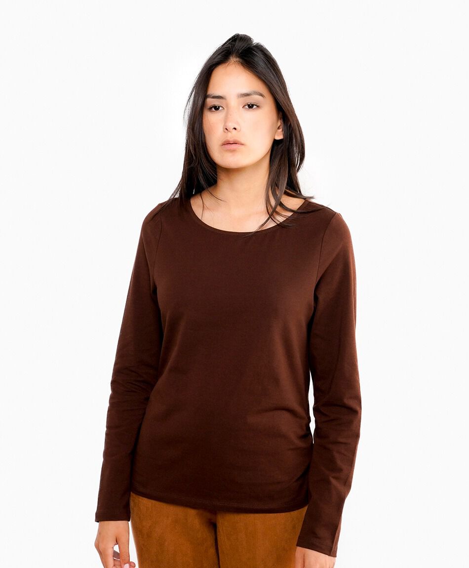 Polera mujer b&aacute;sica caf&eacute; manga larga