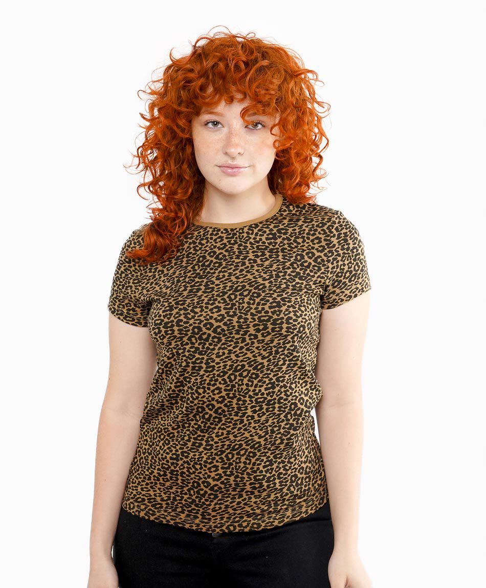 Polera mujer slim animal print