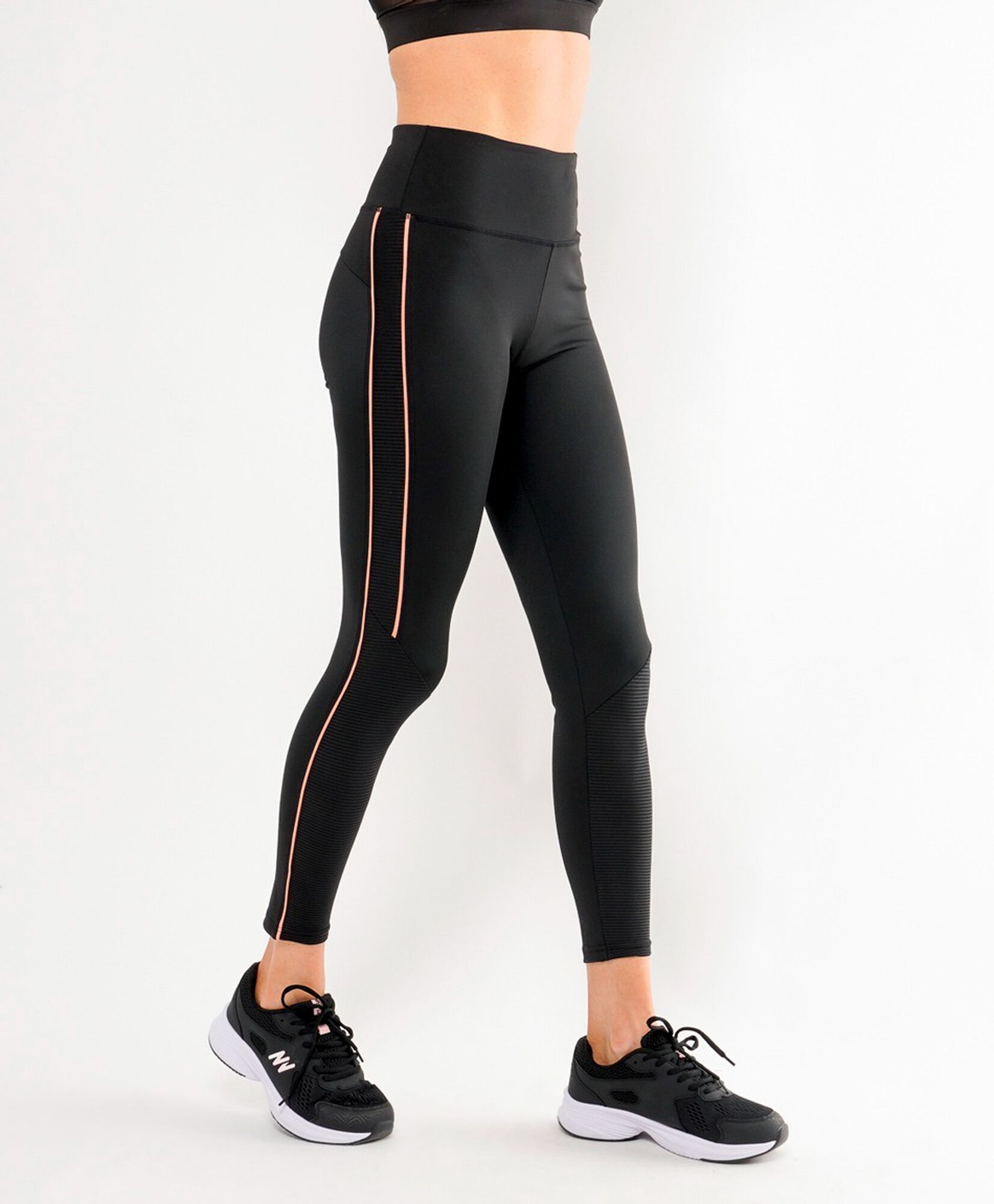 Calza deportiva mujer línea textura Calza deportiva mujer línea textura
