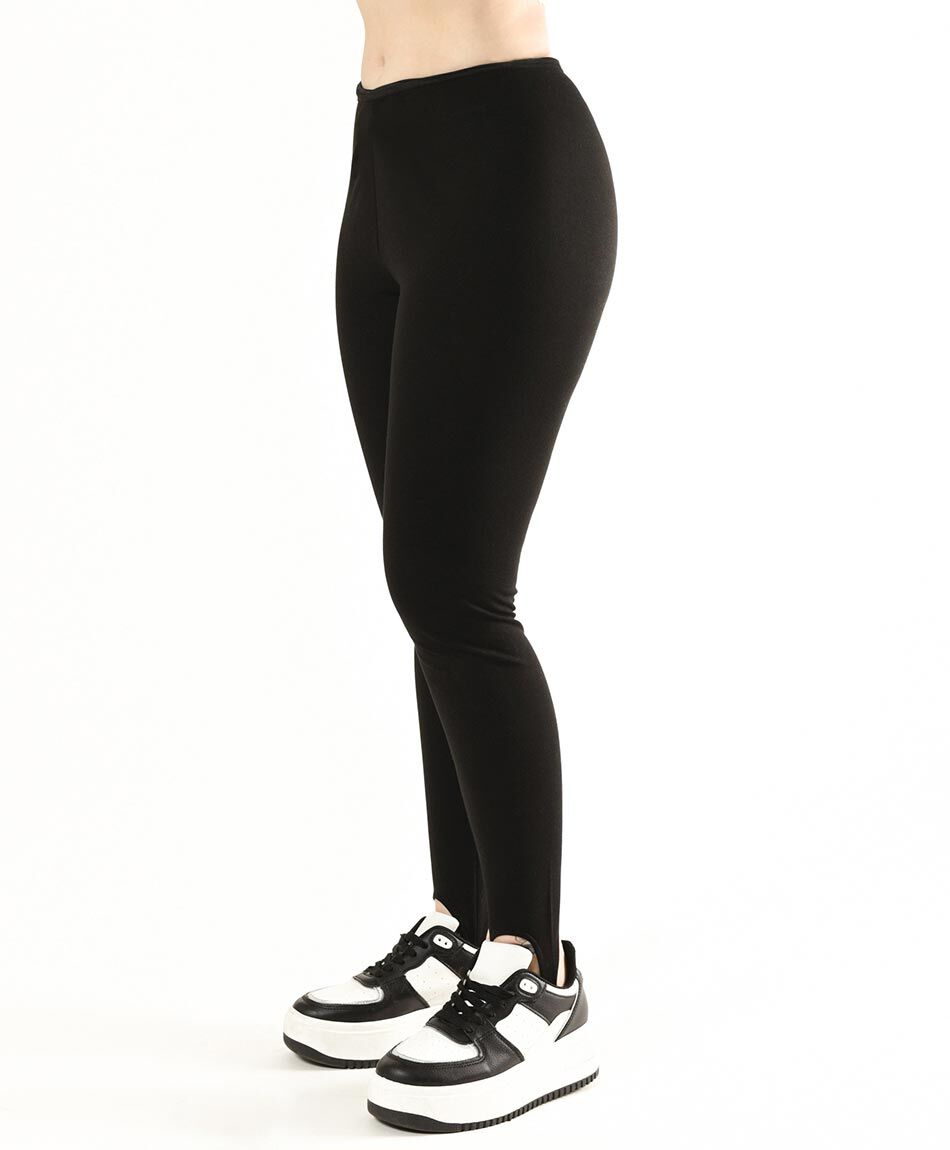 Pantal&oacute;n tiro medio skinny fit