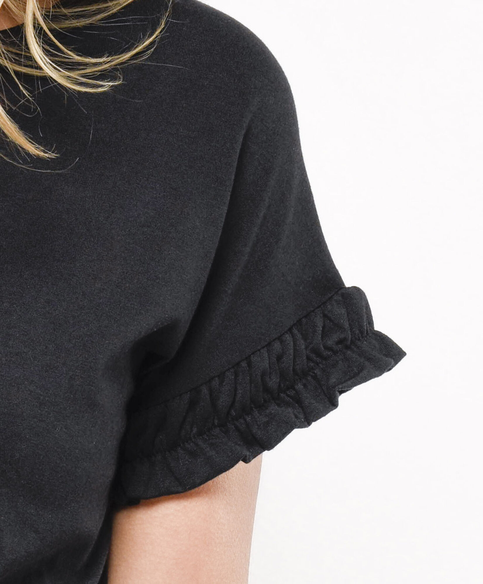 Polera mujer mangas elasticadas Polera mujer mangas elasticadas