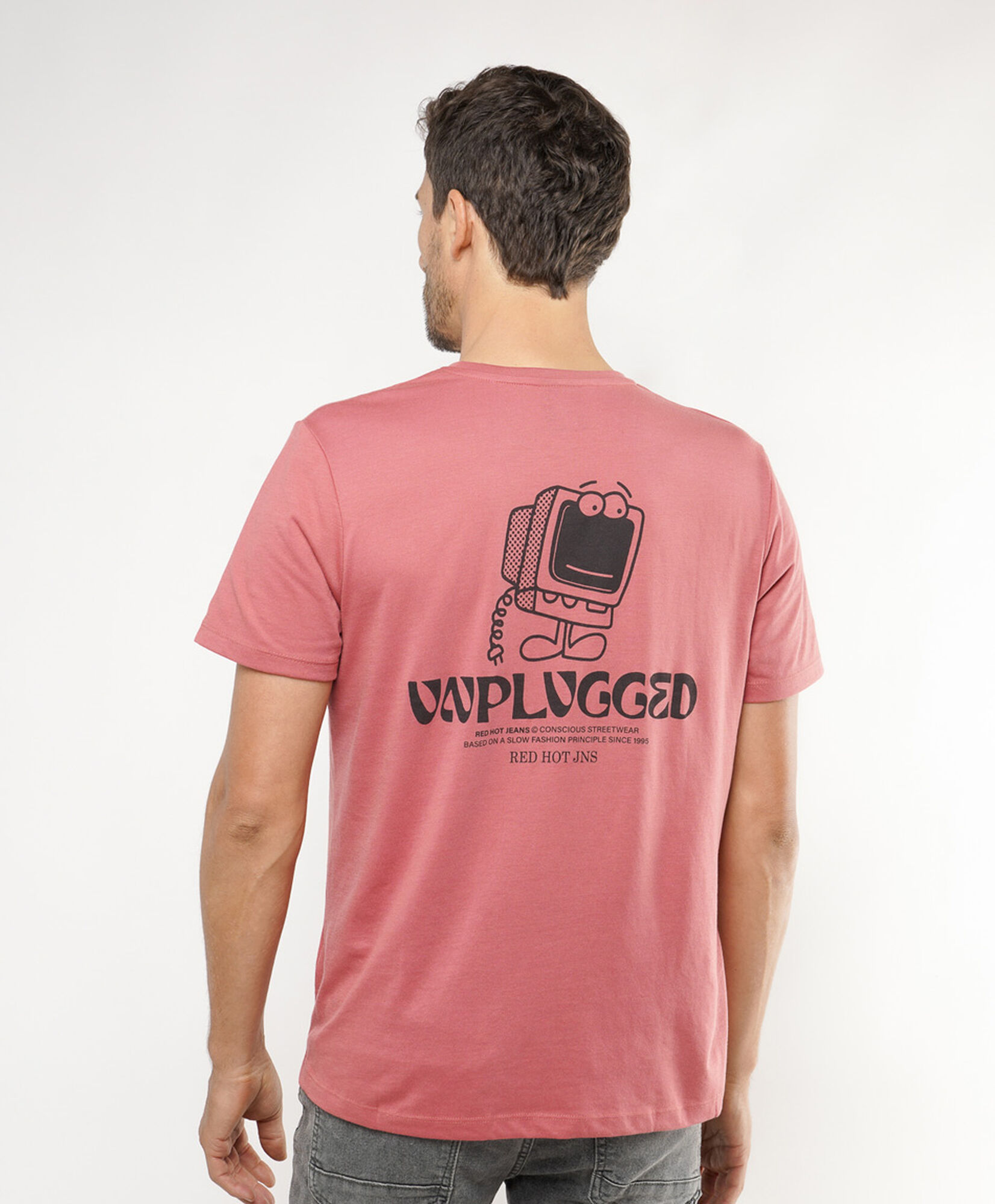 Polera hombre doble estampado unplugged Polera hombre doble estampado unplugged