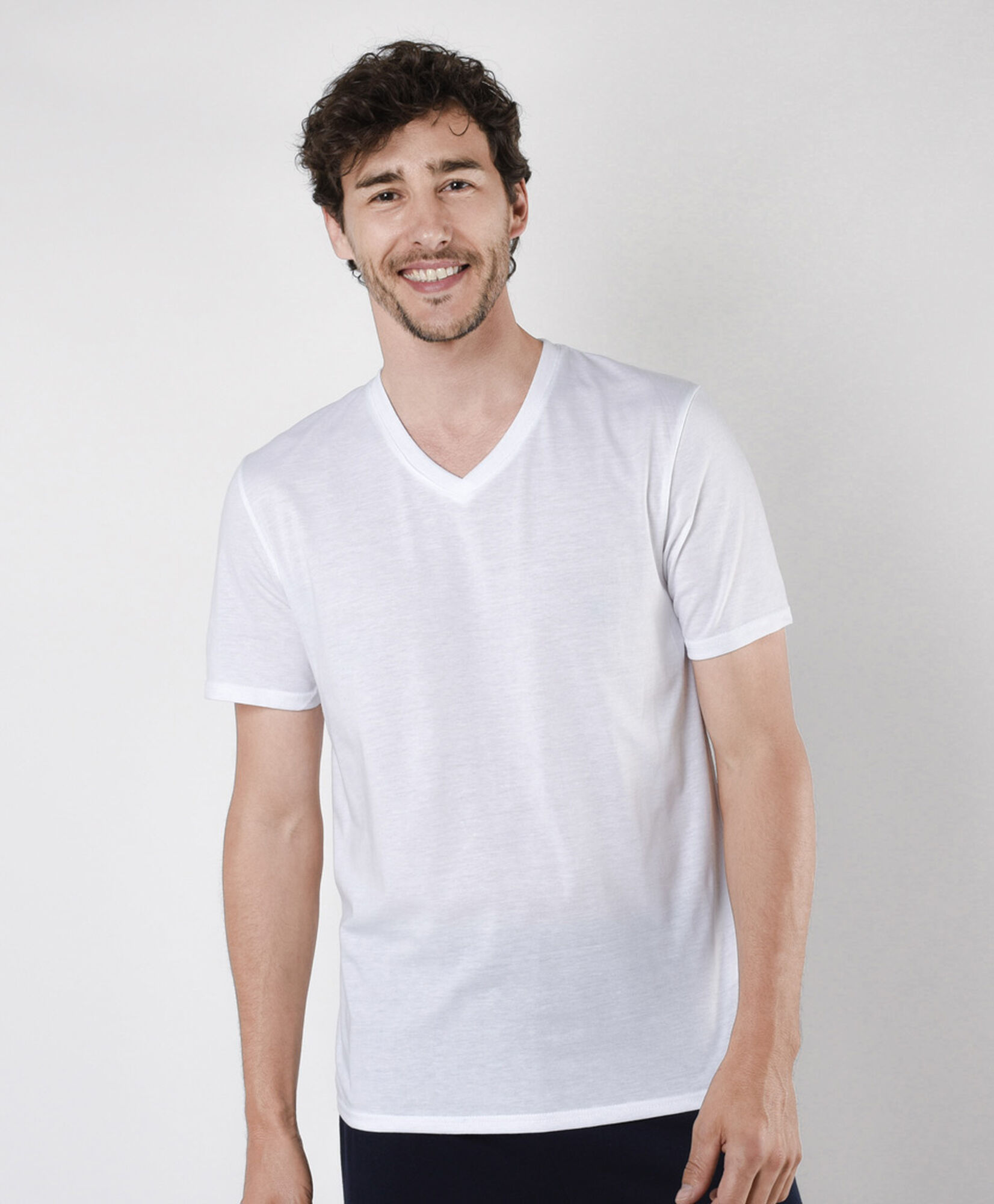 Camiseta hombre cuello en v blanca Camiseta hombre cuello en v blanca